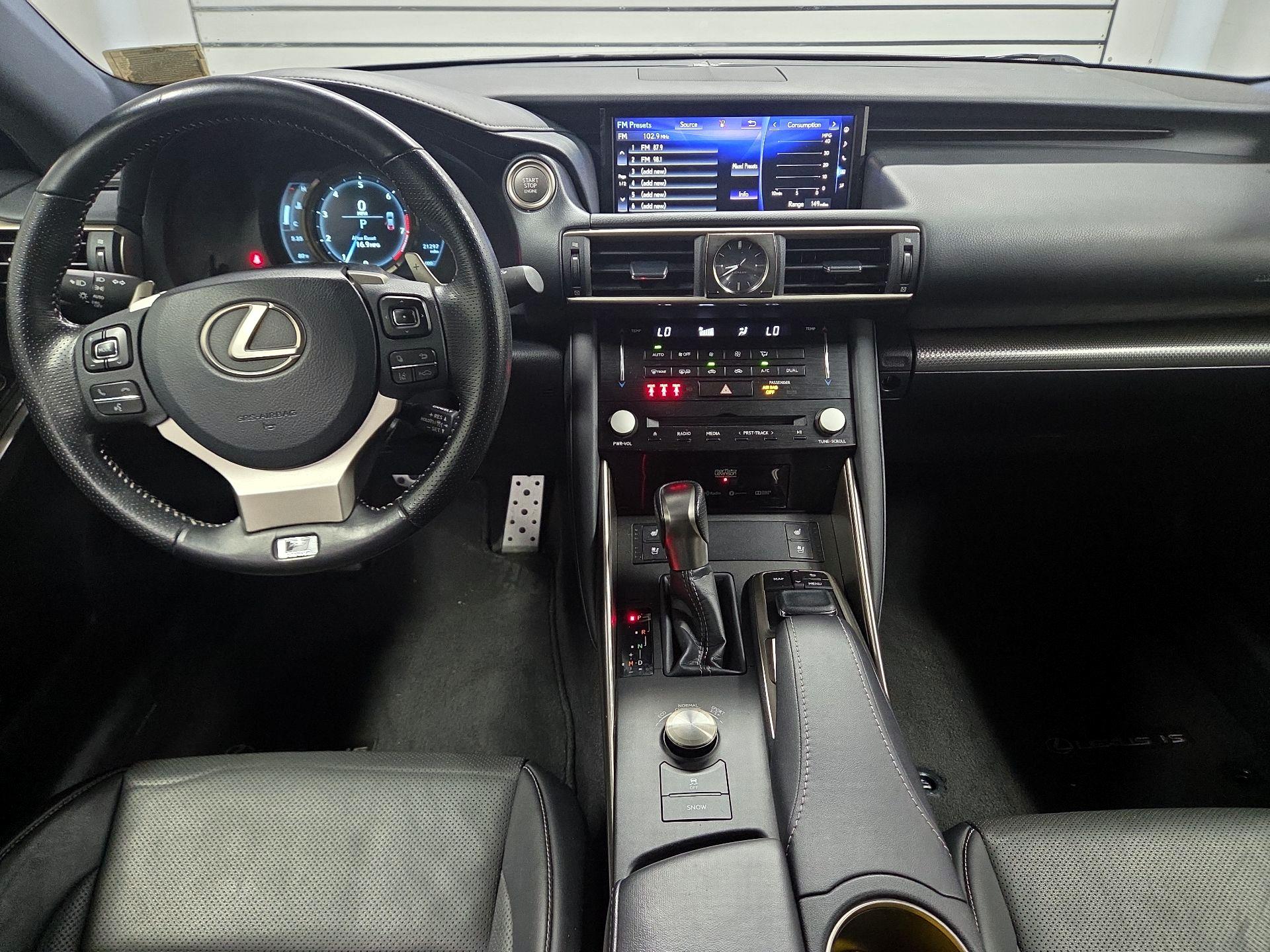 Thumbnail: 2017 Lexus IS - 9