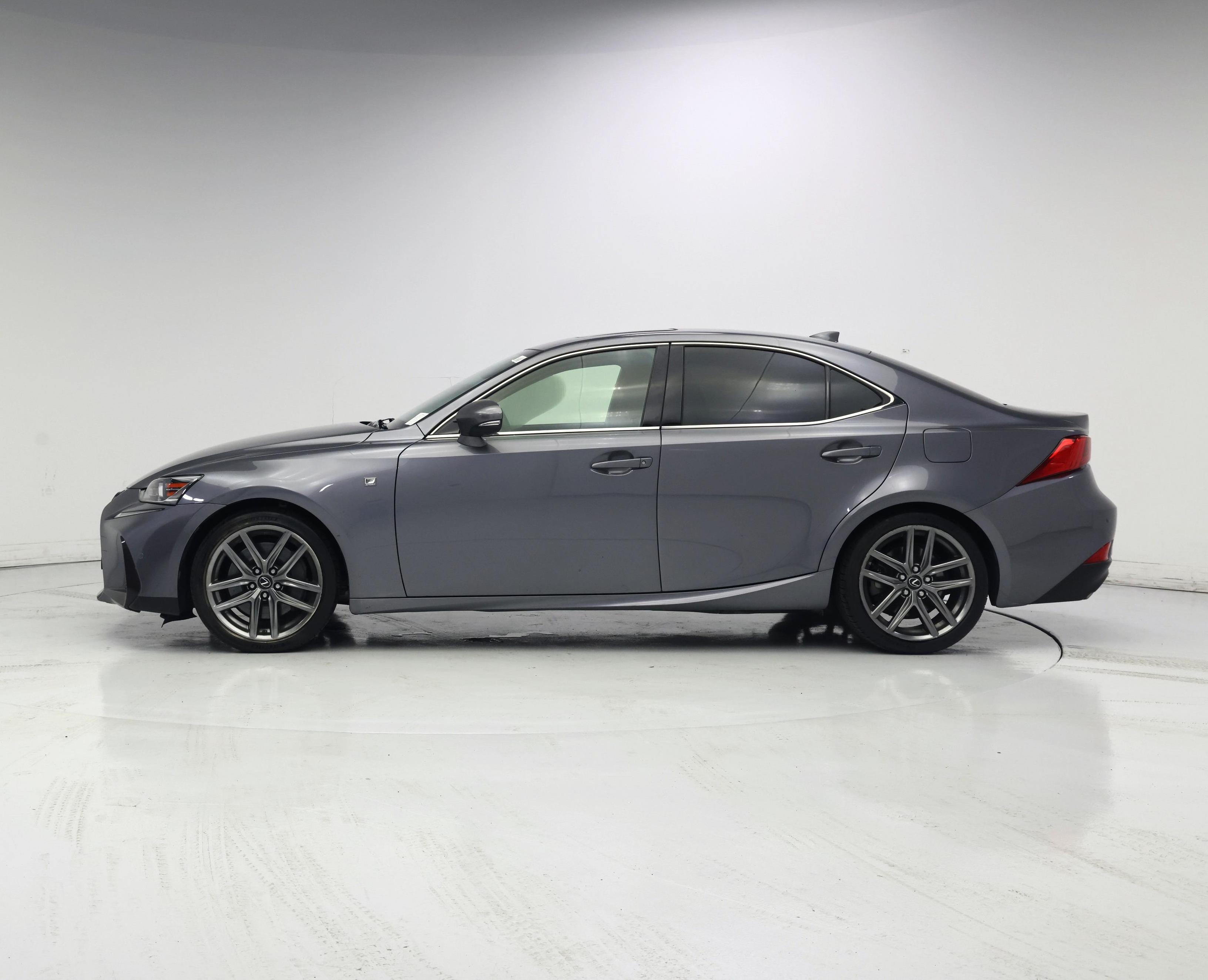 Thumbnail: 2017 Lexus IS - 3