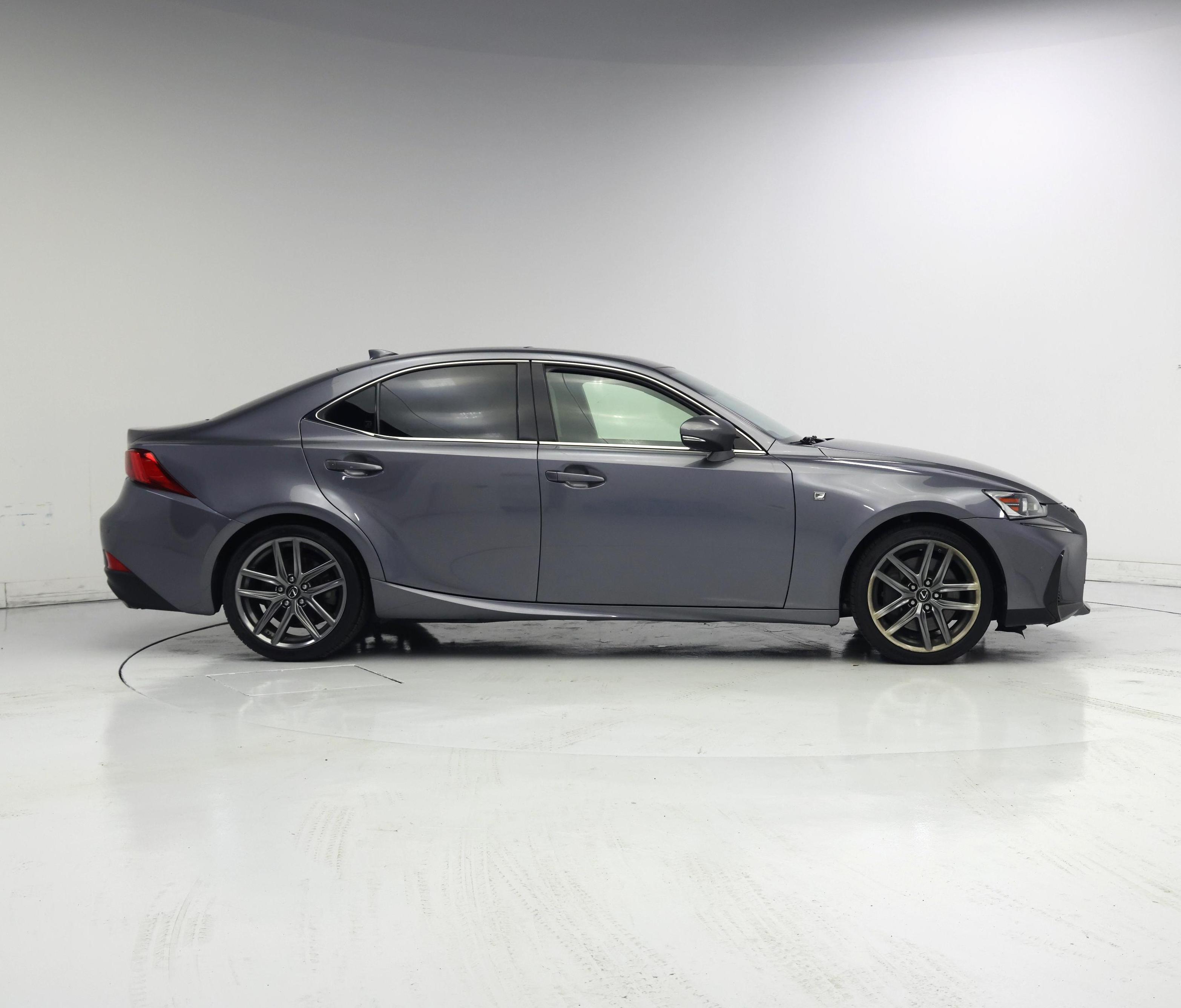 Thumbnail: 2017 Lexus IS - 7