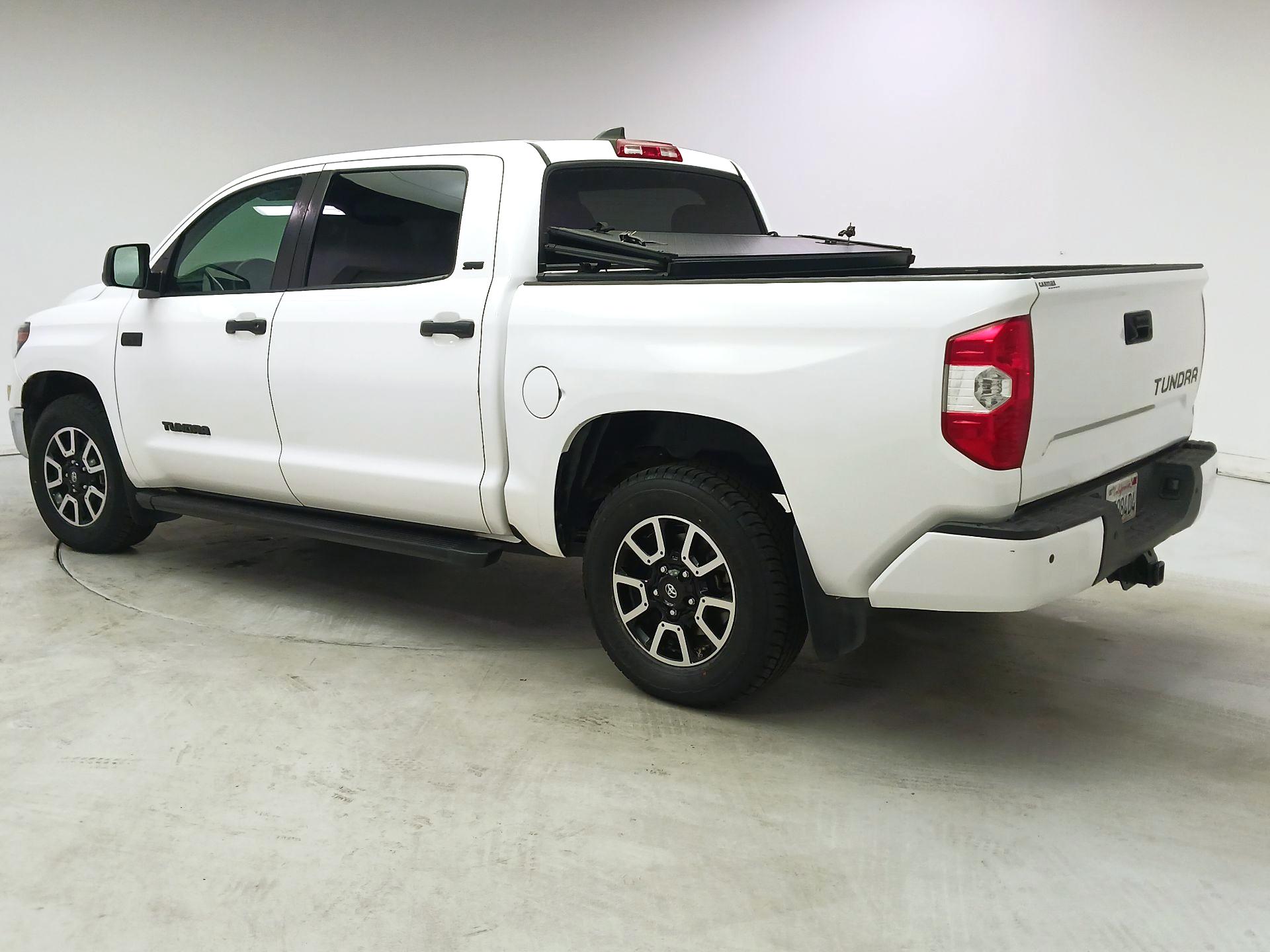Thumbnail: 2021 Toyota Tundra - 7