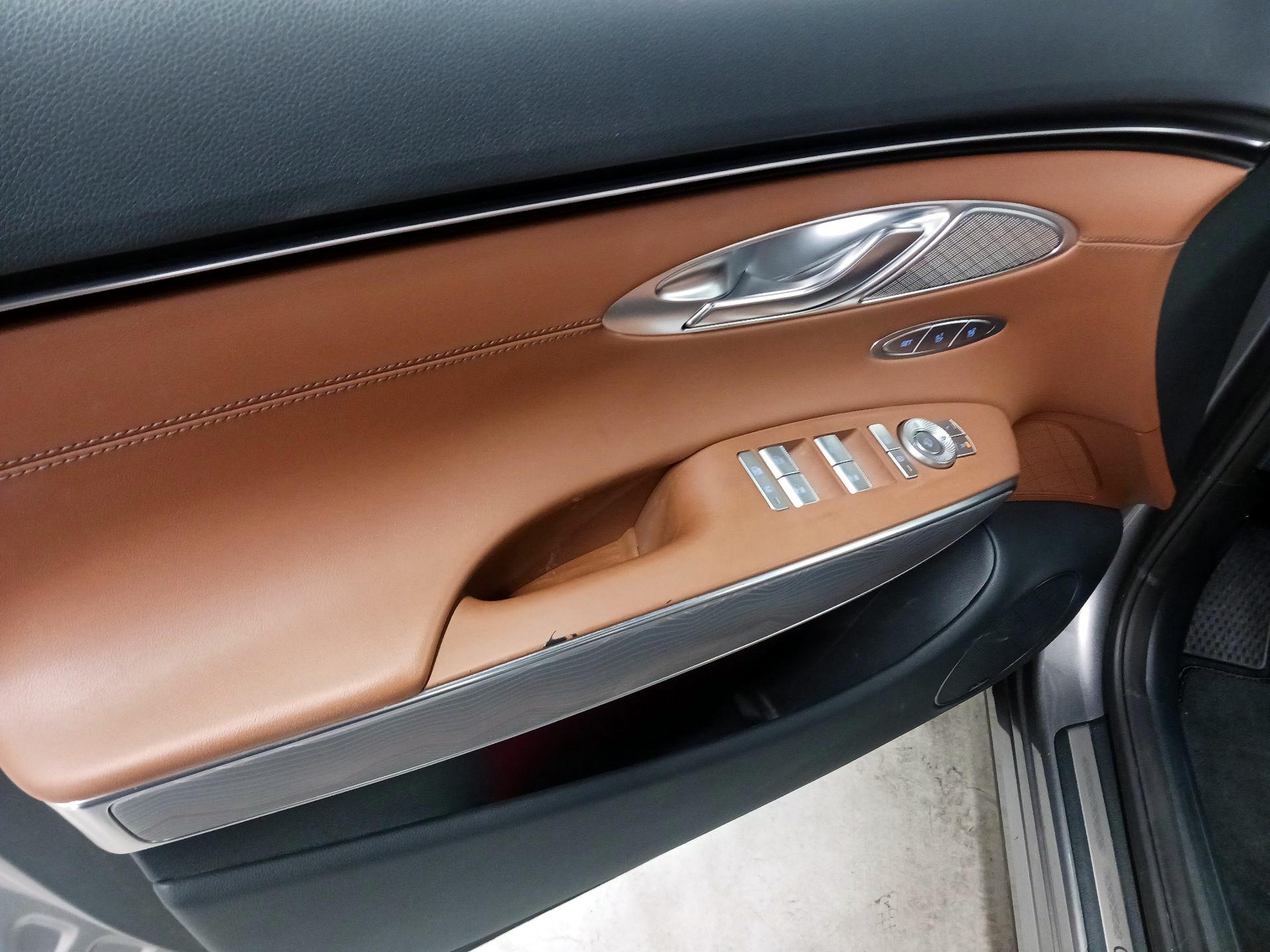 Thumbnail: 2022 Genesis GV70 - 12