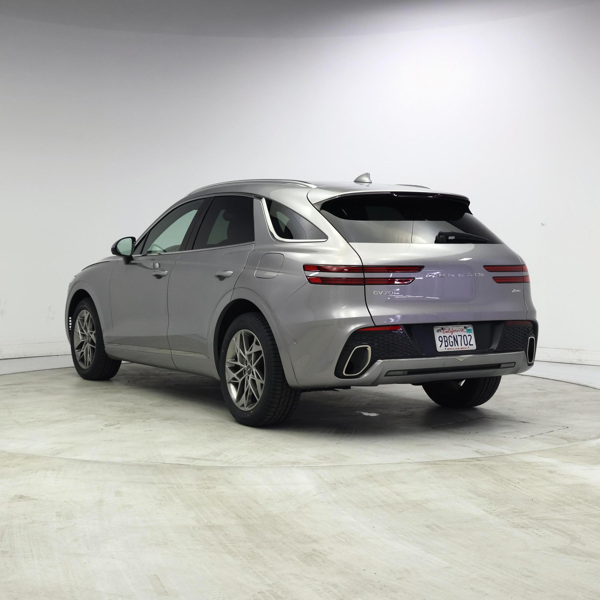 Thumbnail: 2022 Genesis GV70 - 2