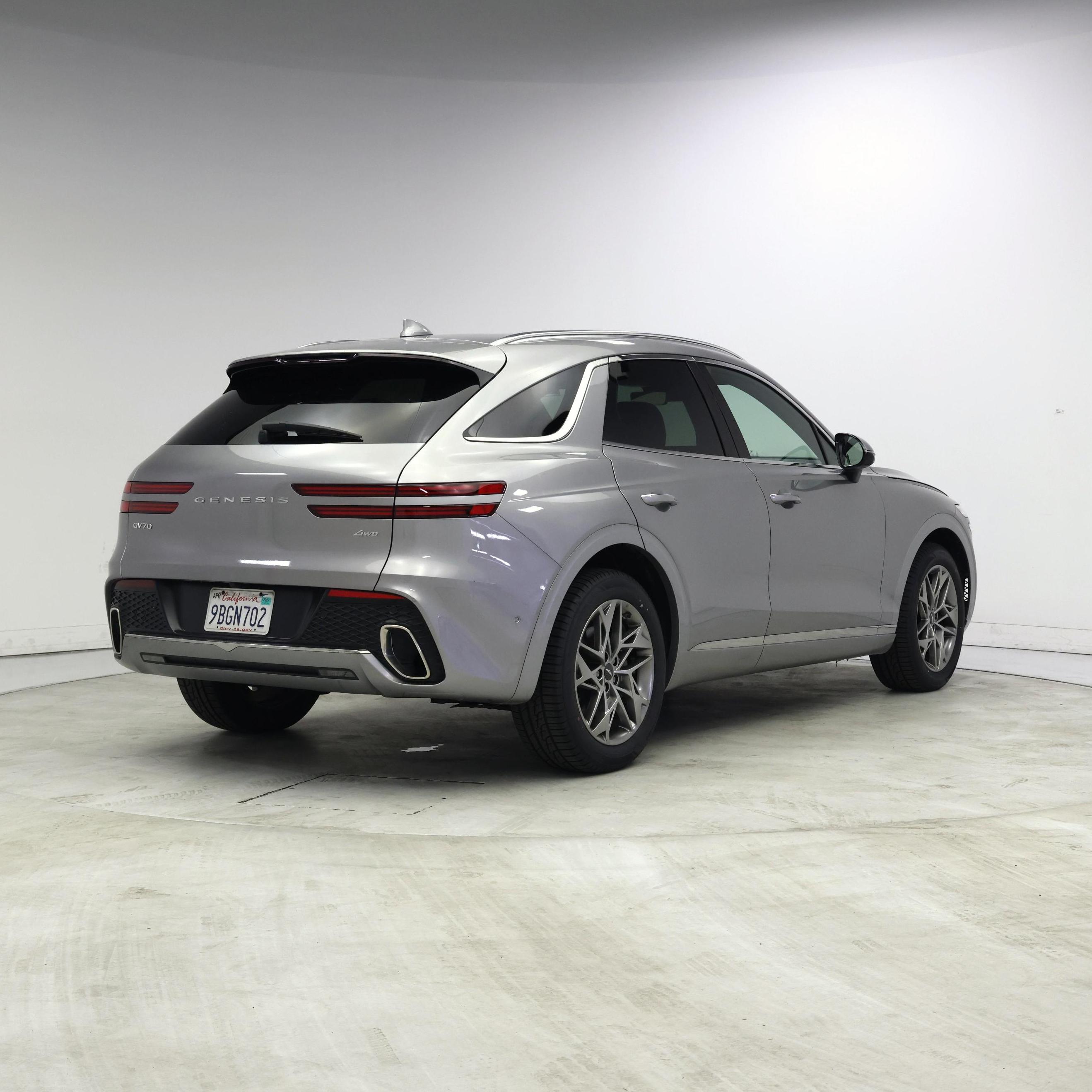 Thumbnail: 2022 Genesis GV70 - 8