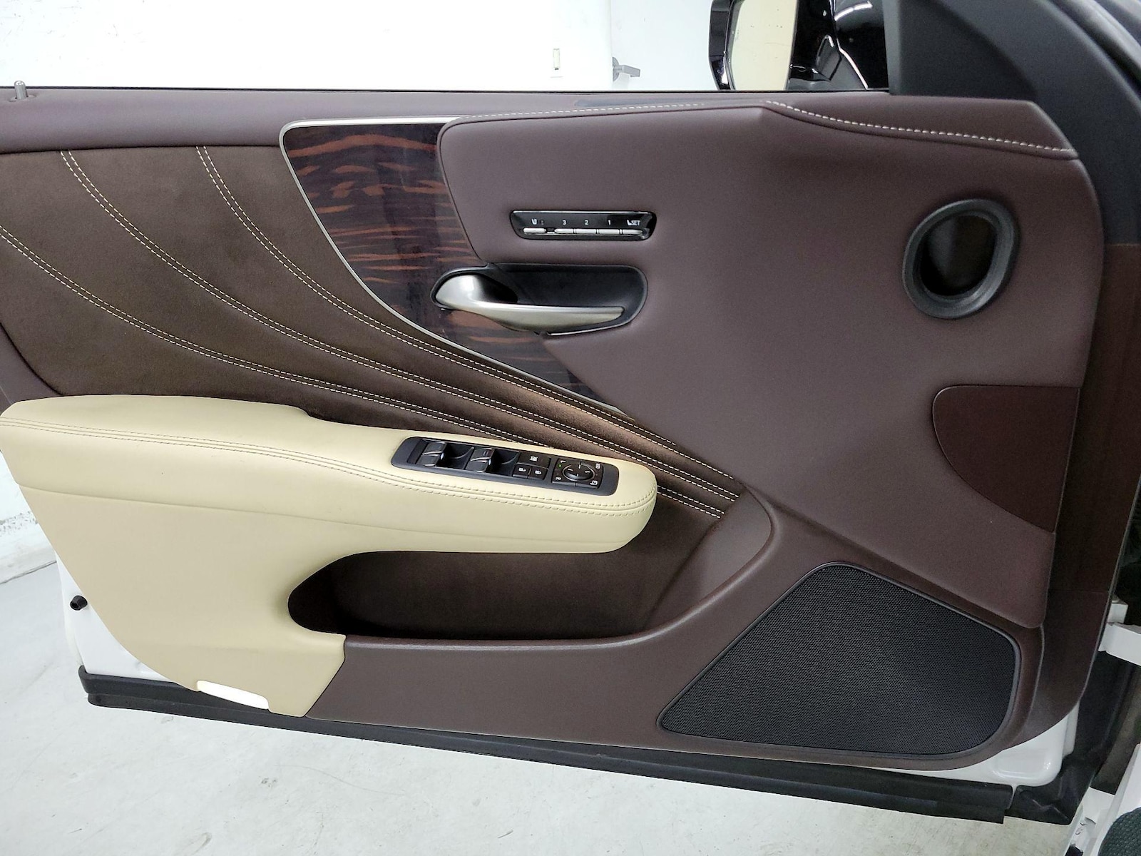 2018 Lexus LS Base - Photo 13