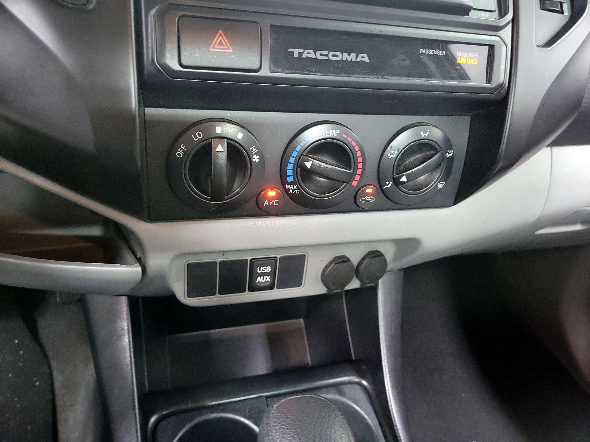 Thumbnail: 2015 Toyota Tacoma - 12