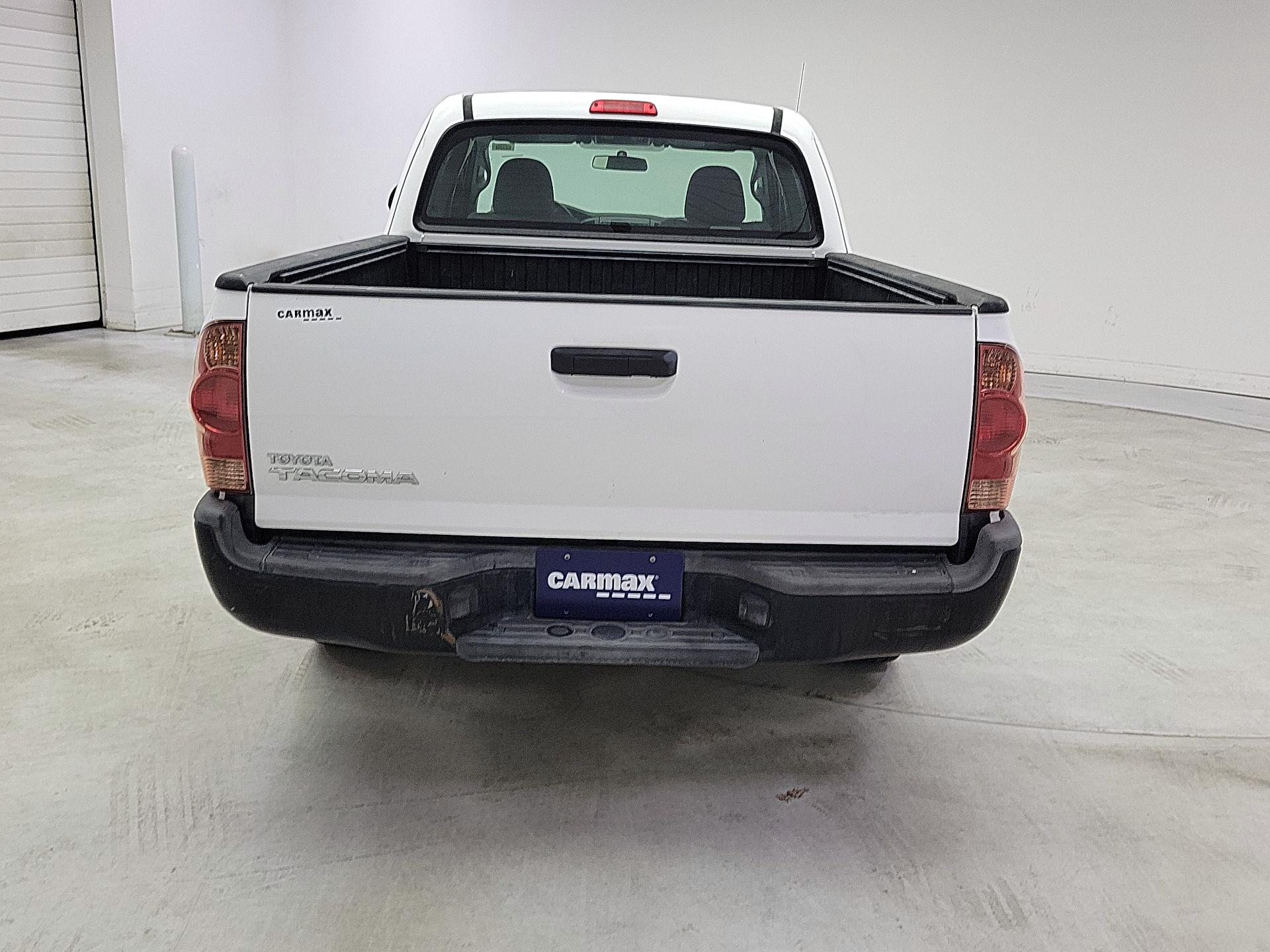 Thumbnail: 2015 Toyota Tacoma - 6