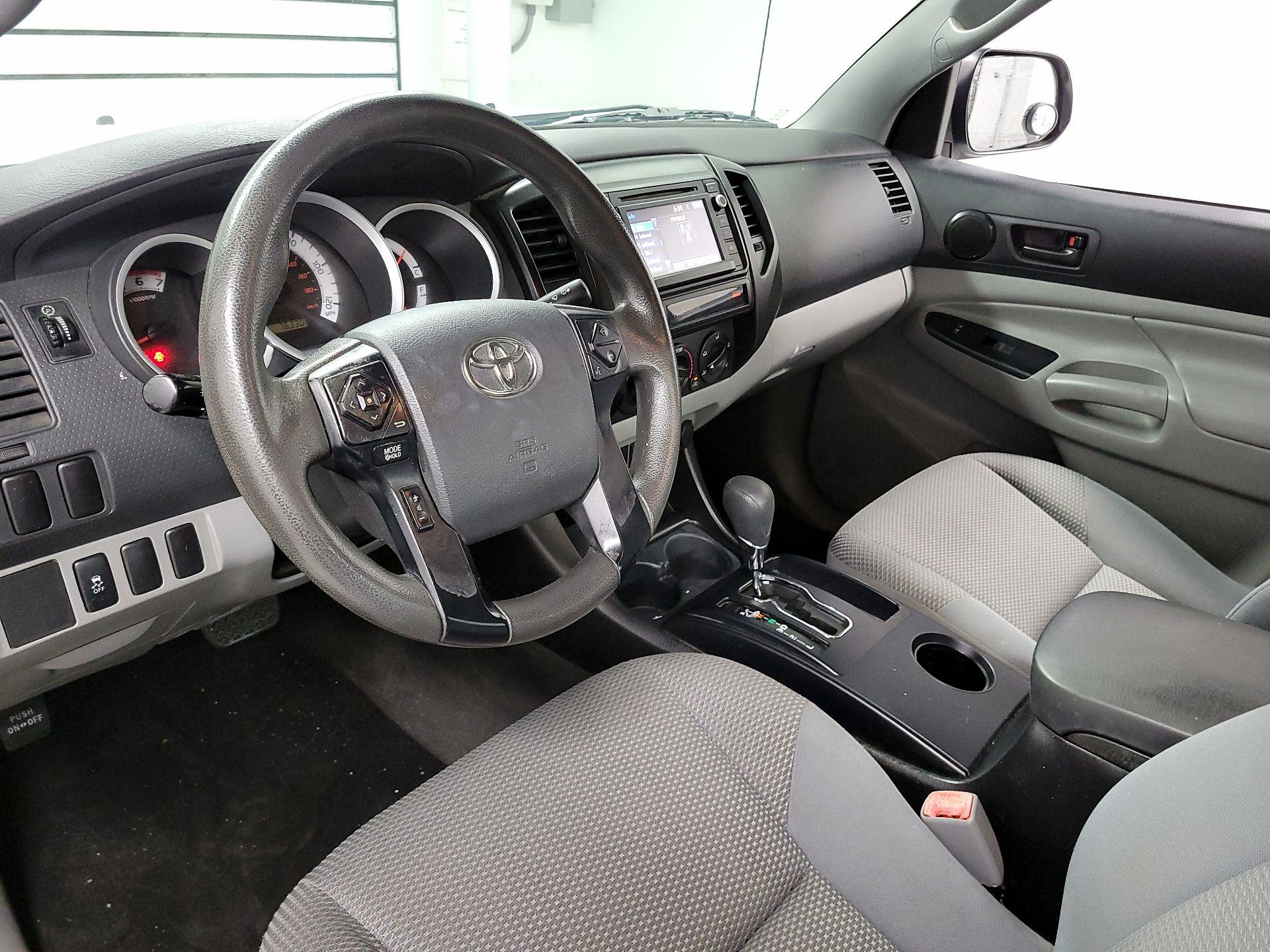 Thumbnail: 2015 Toyota Tacoma - 8