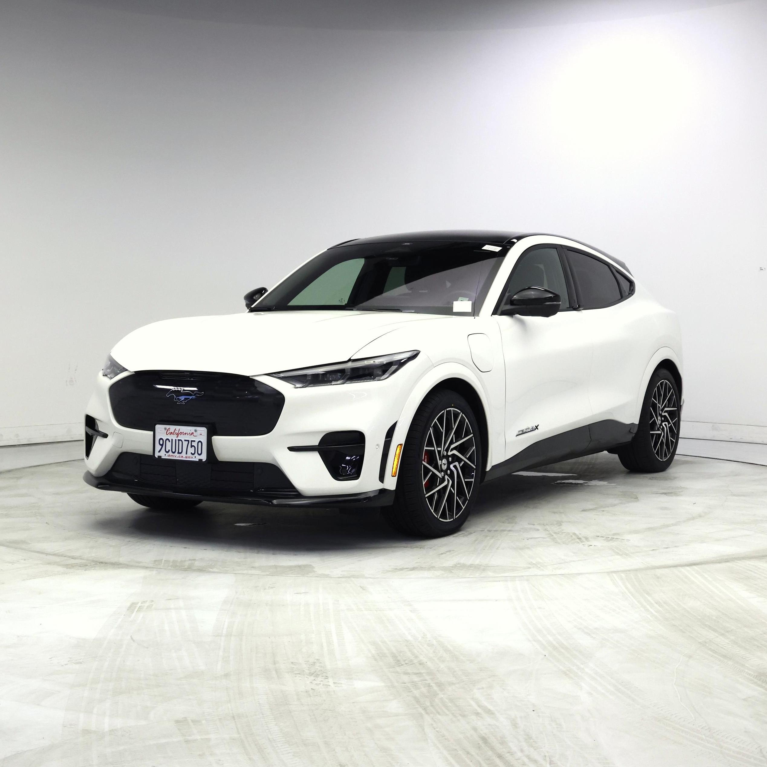 Thumbnail: 2022 Ford Mustang Mach-E - 4