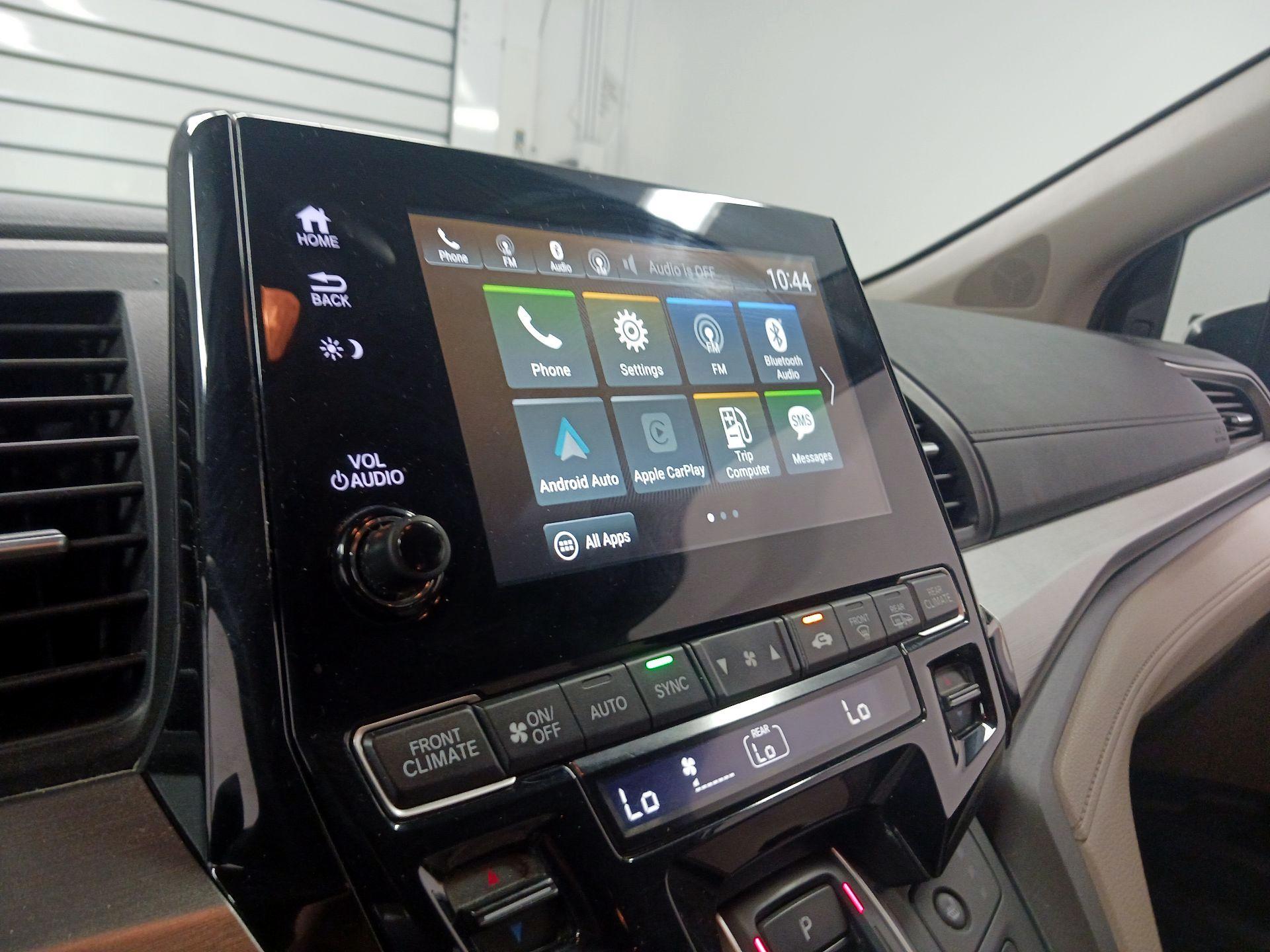 Thumbnail: 2019 Honda Odyssey - 14