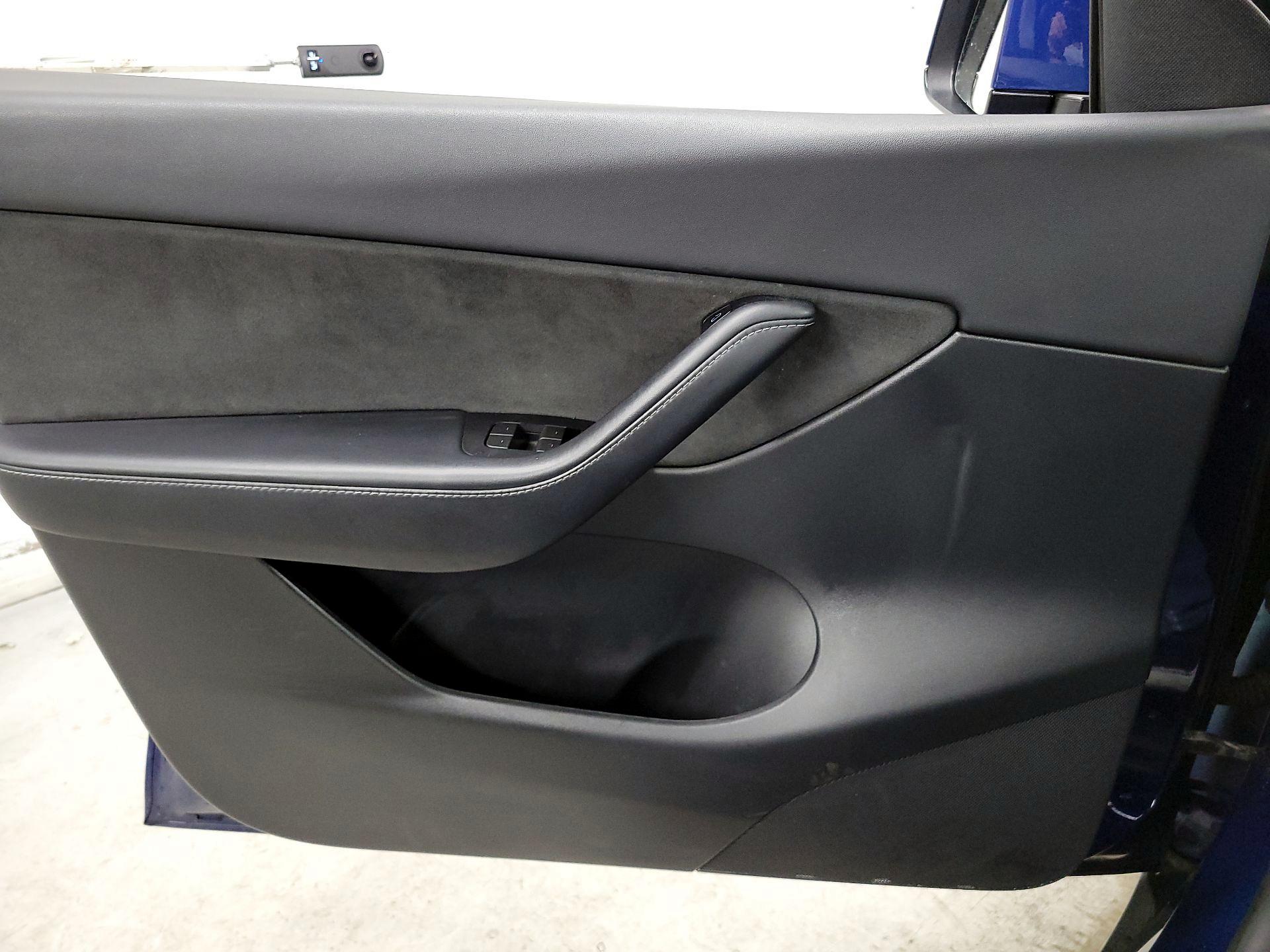 Thumbnail: 2022 Tesla Model Y - 12