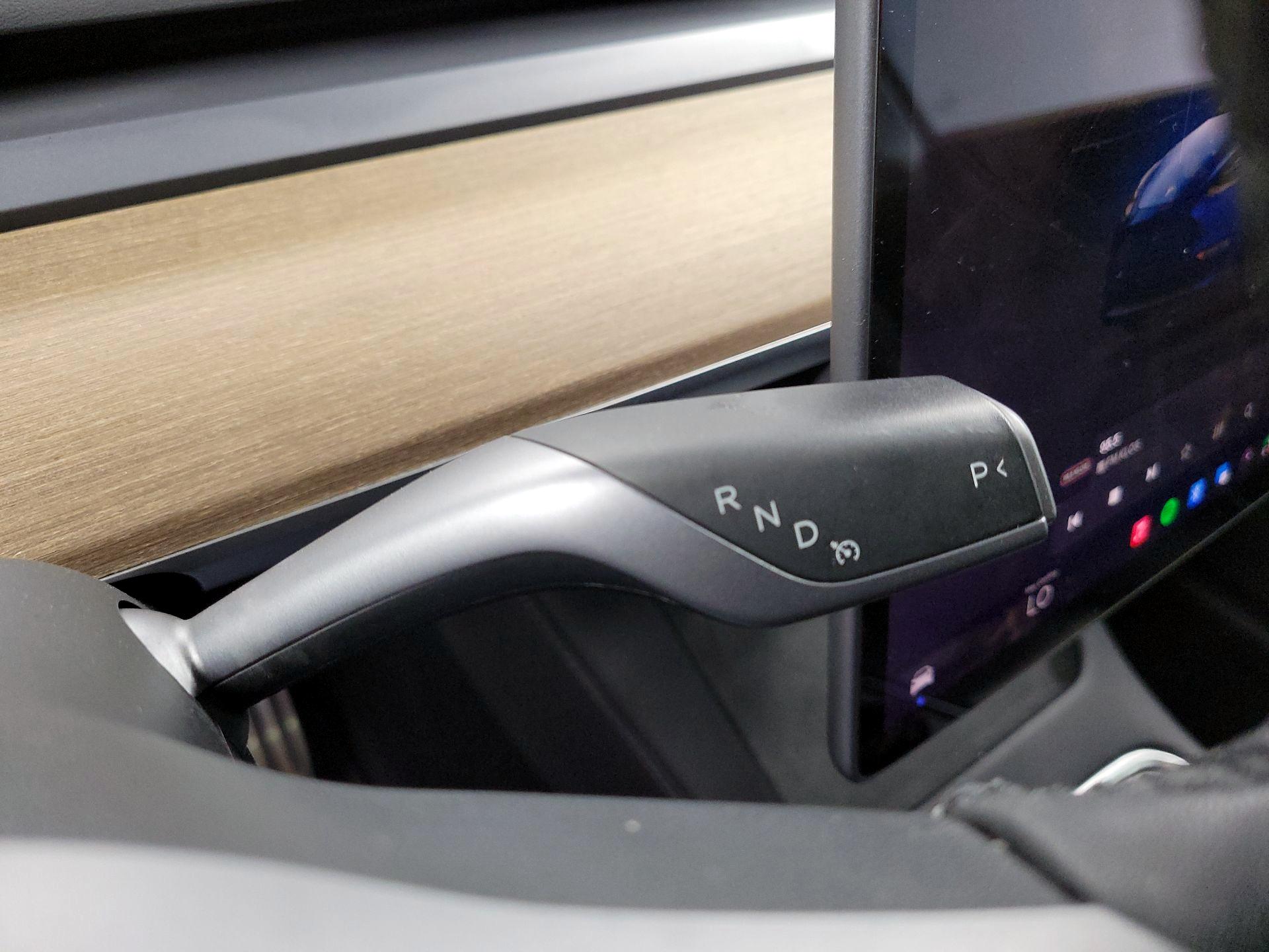 Thumbnail: 2022 Tesla Model Y - 17