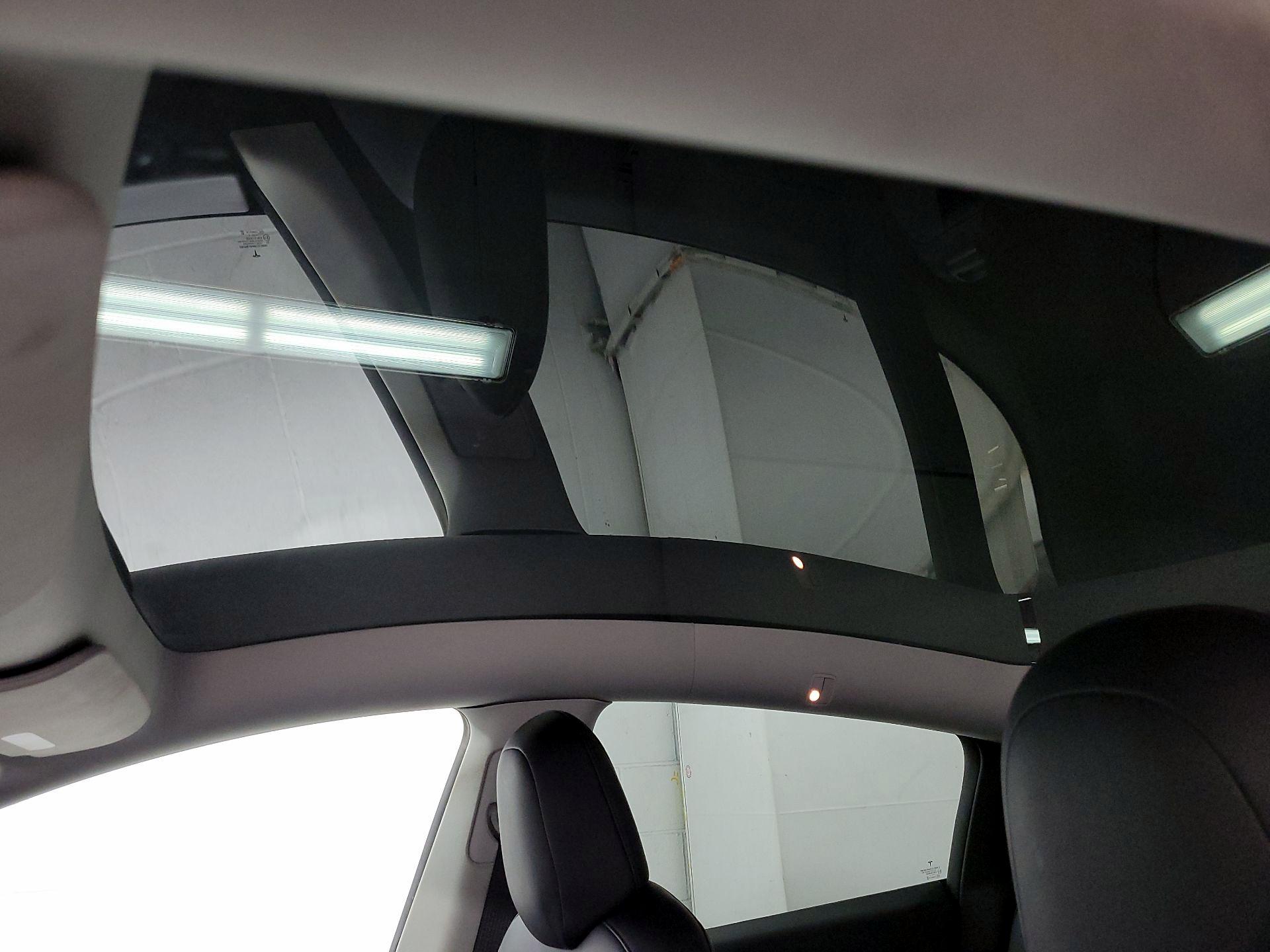 Thumbnail: 2022 Tesla Model Y - 18