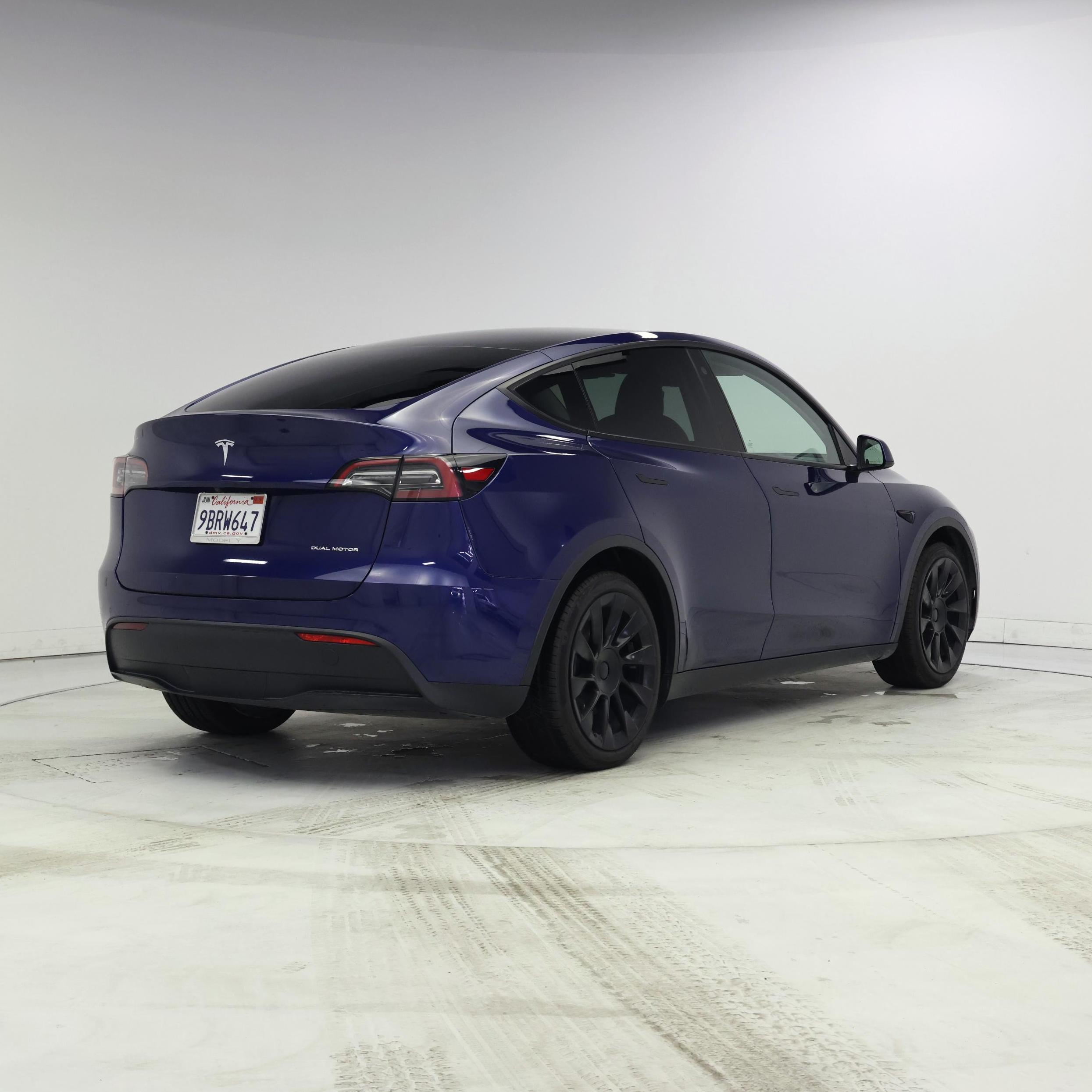 Thumbnail: 2022 Tesla Model Y - 8