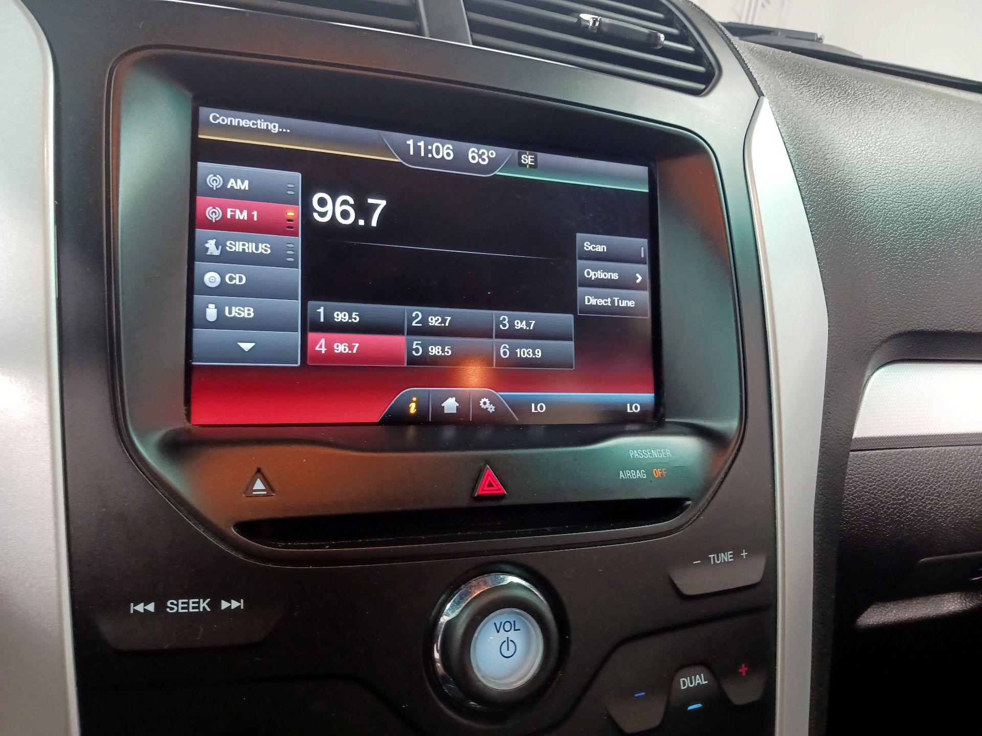 Thumbnail: 2015 Ford Explorer - 12