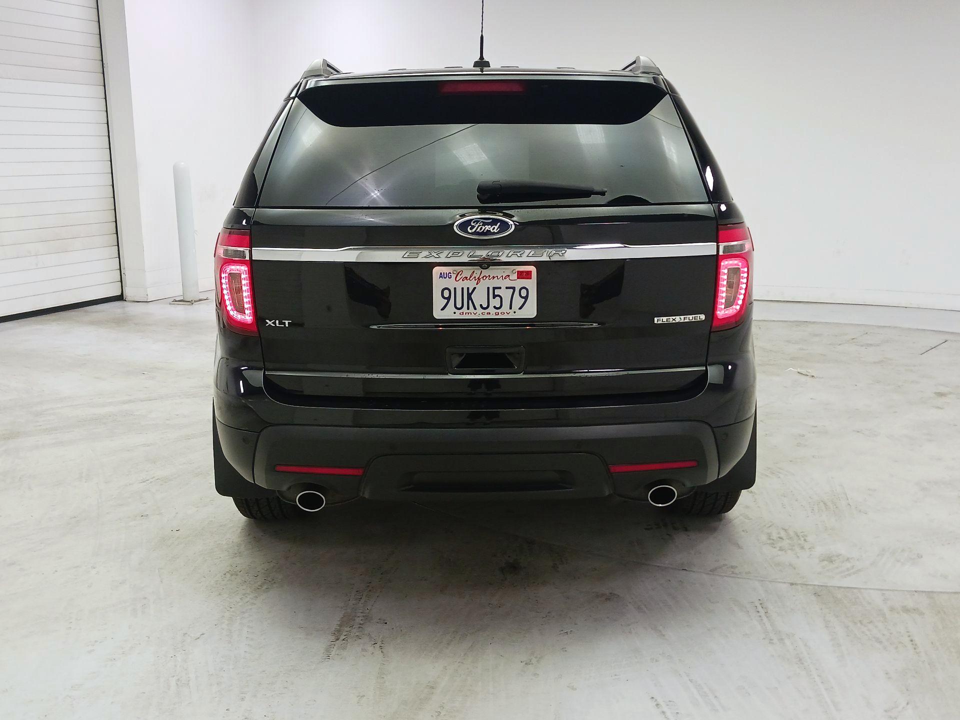 Thumbnail: 2015 Ford Explorer - 6