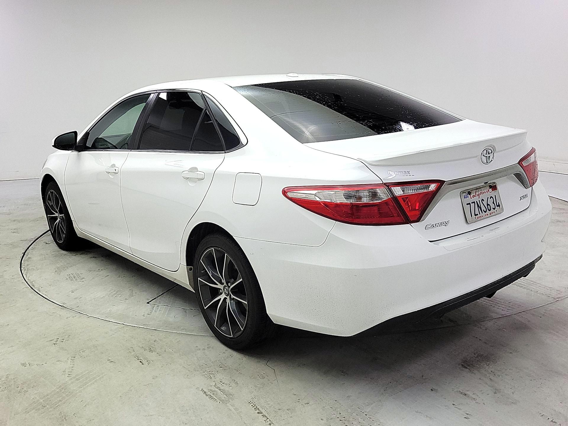 Thumbnail: 2017 Toyota Camry - 7