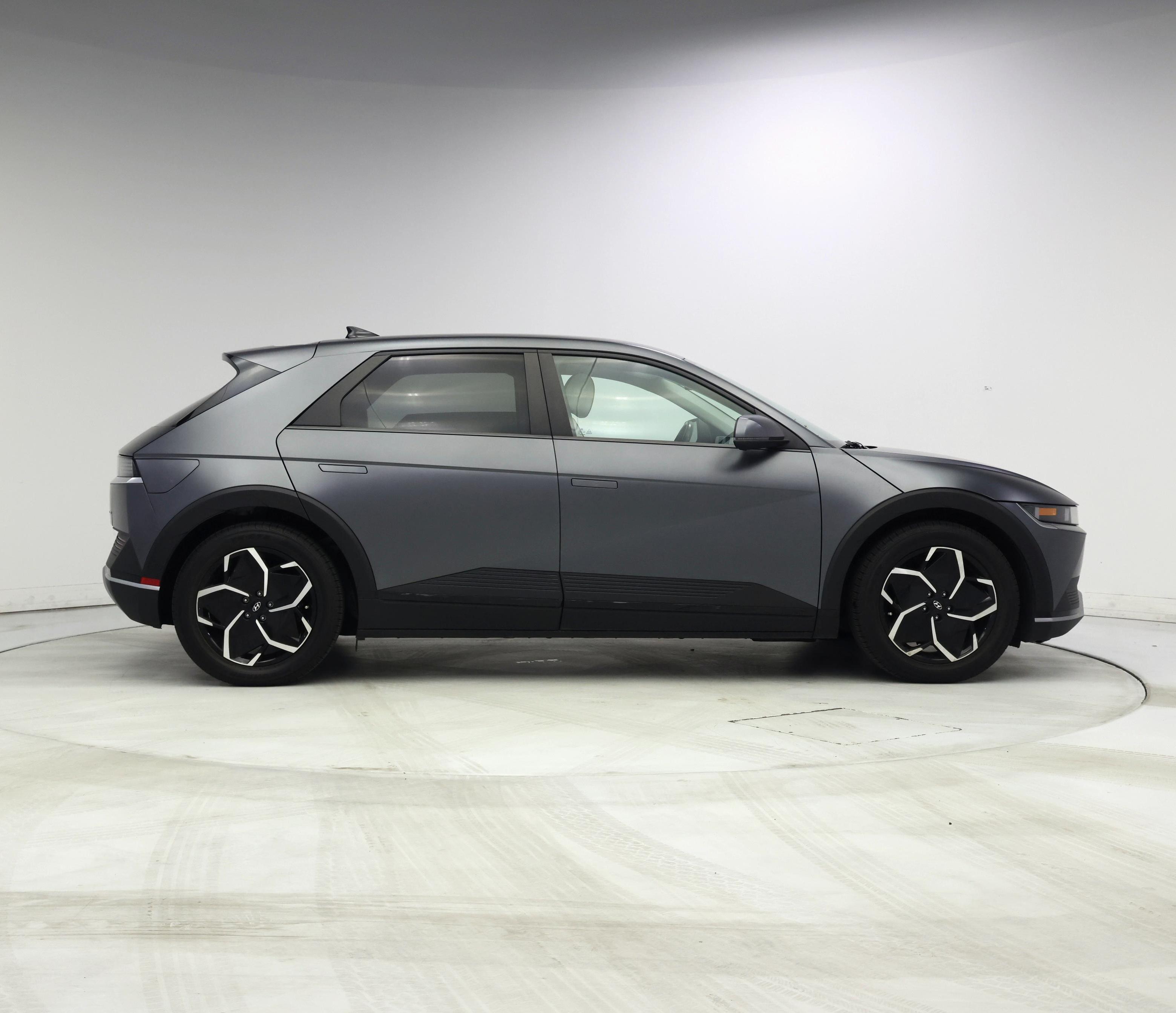 Thumbnail: 2022 Hyundai Ioniq 5 - 7