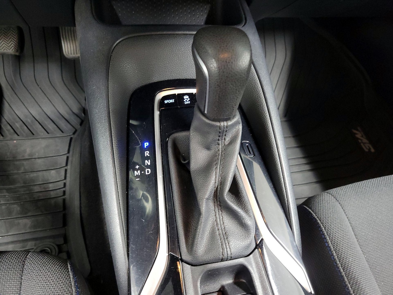 2021 Toyota Corolla SE - Photo 16