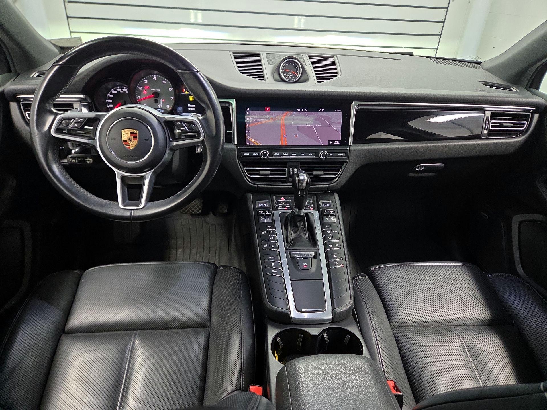 Thumbnail: 2020 Porsche Macan - 9