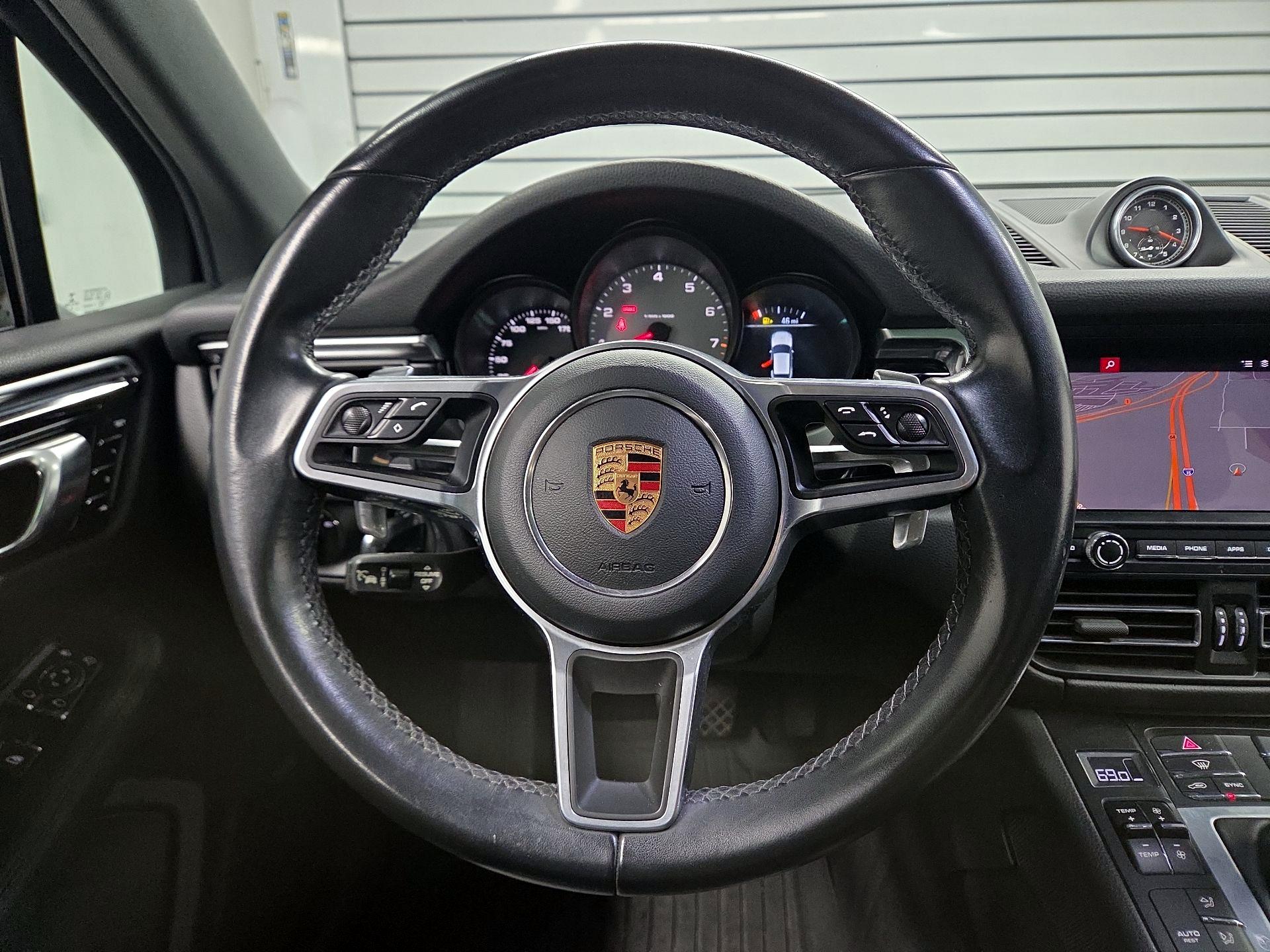 Thumbnail: 2020 Porsche Macan - 10