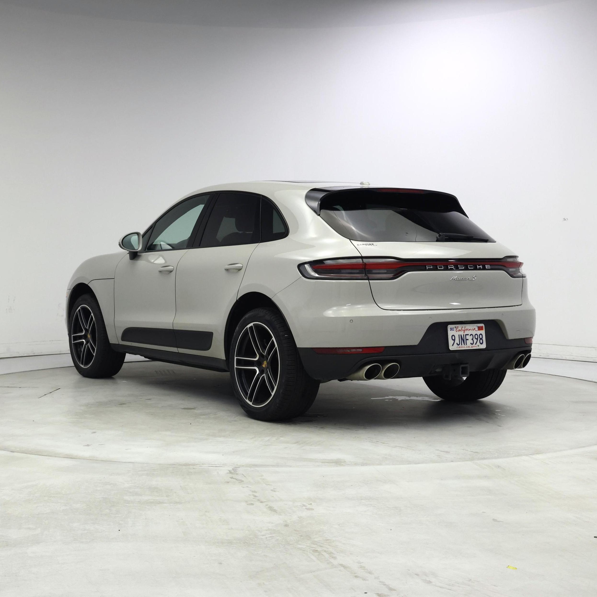 Thumbnail: 2020 Porsche Macan - 2