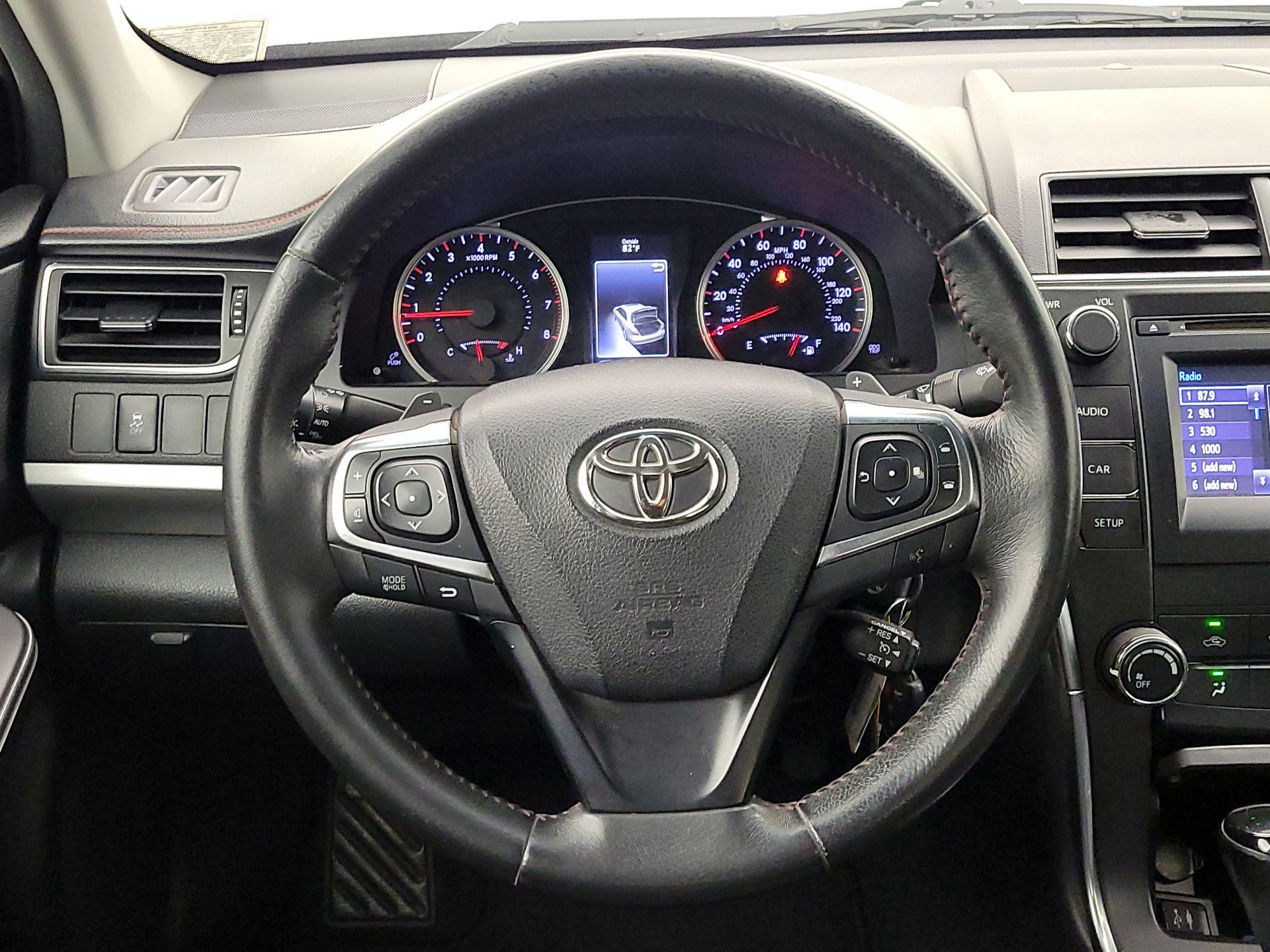 Thumbnail: 2017 Toyota Camry - 10