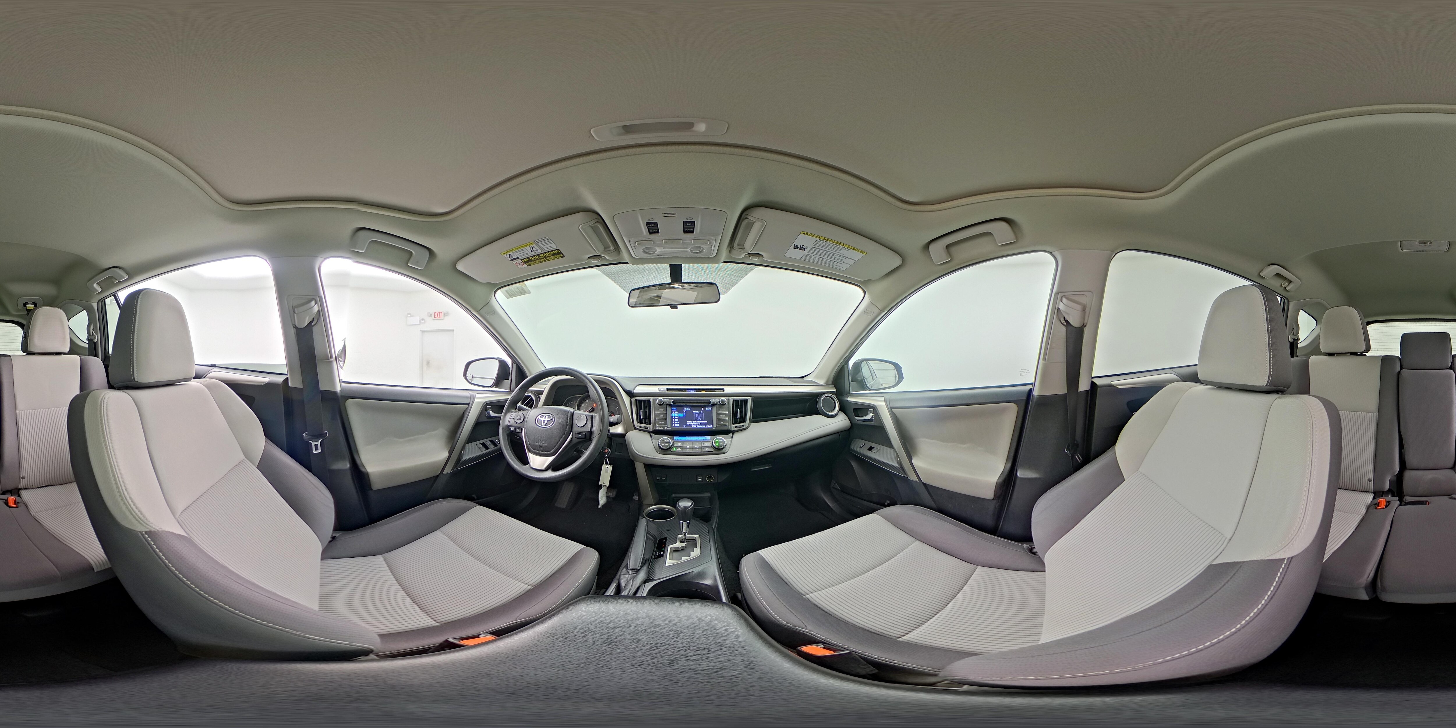 2015 Toyota RAV4 XLE - Photo 25