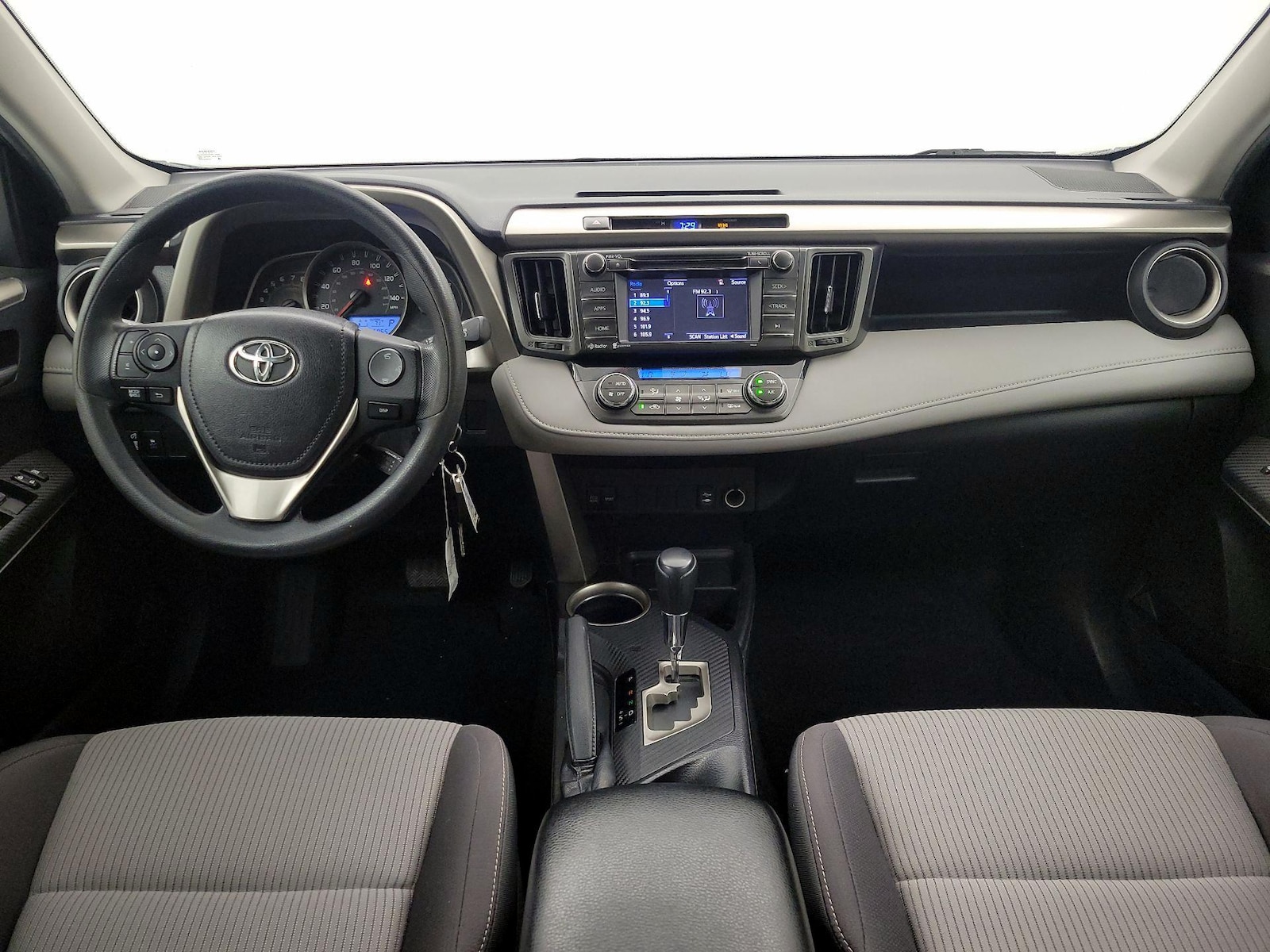 2015 Toyota RAV4 XLE - Photo 10