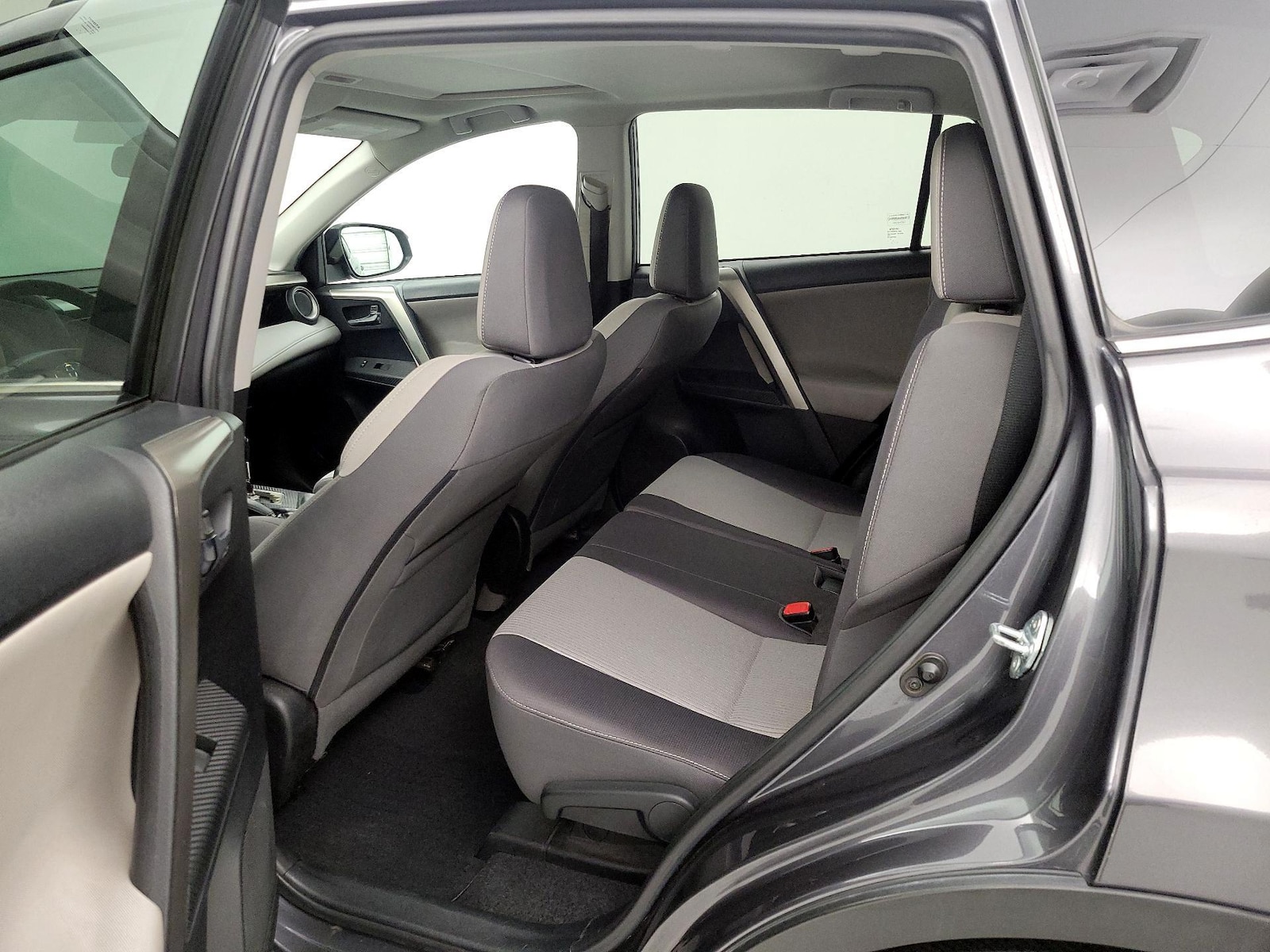 2015 Toyota RAV4 XLE - Photo 21