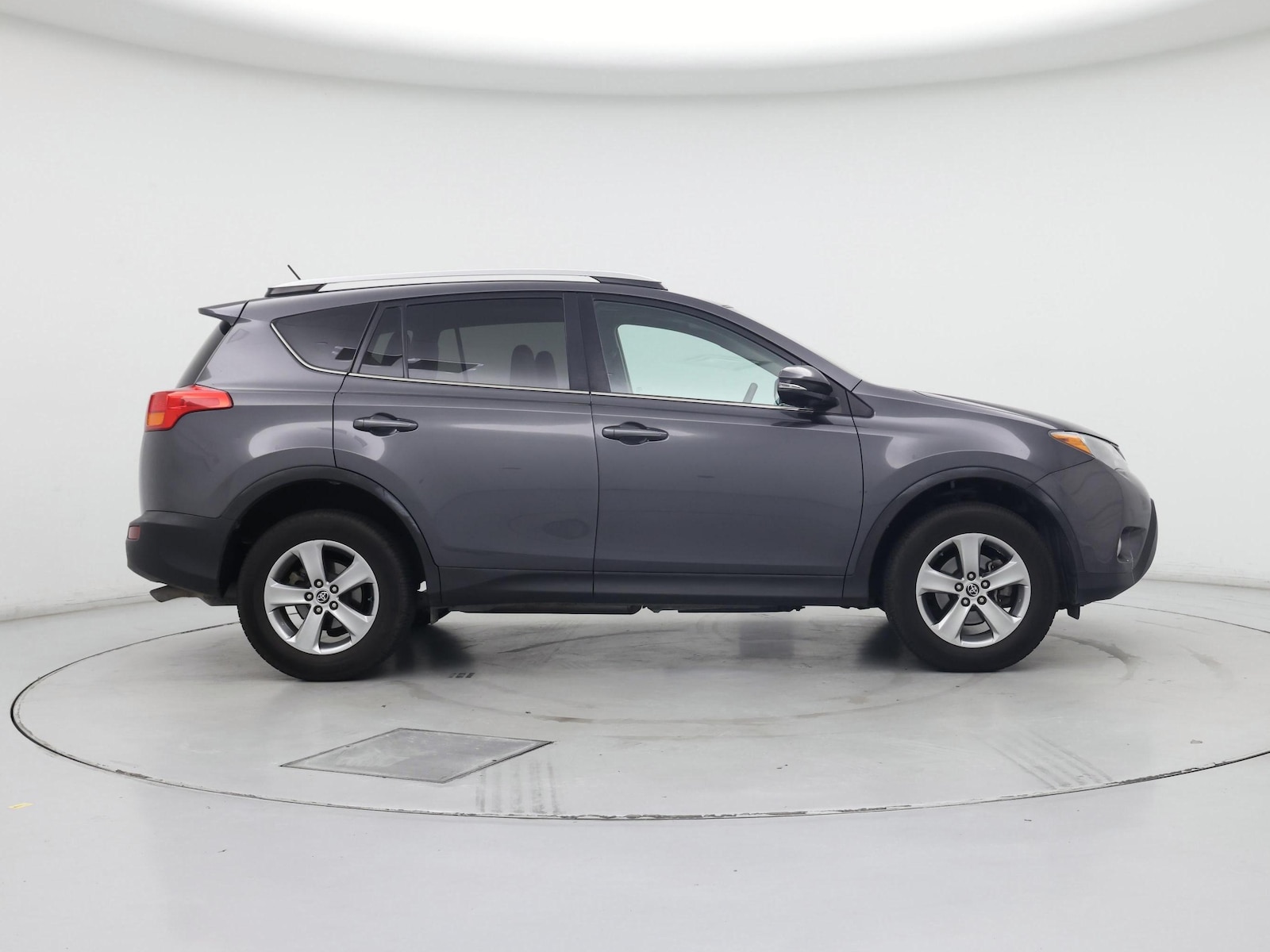 2015 Toyota RAV4 XLE - Photo 8