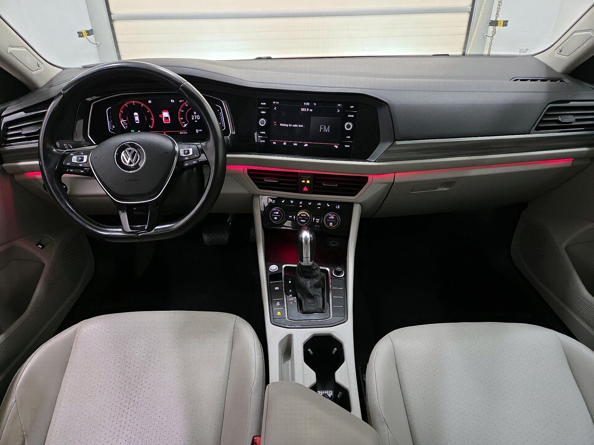 Thumbnail: 2019 Volkswagen Jetta - 9