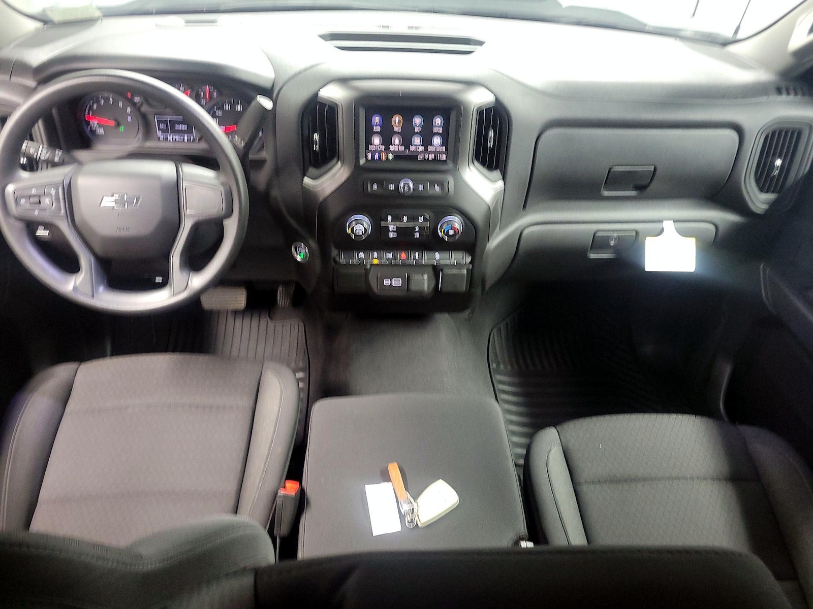 2025 Chevrolet Silverado 1500 Custom - Photo 10