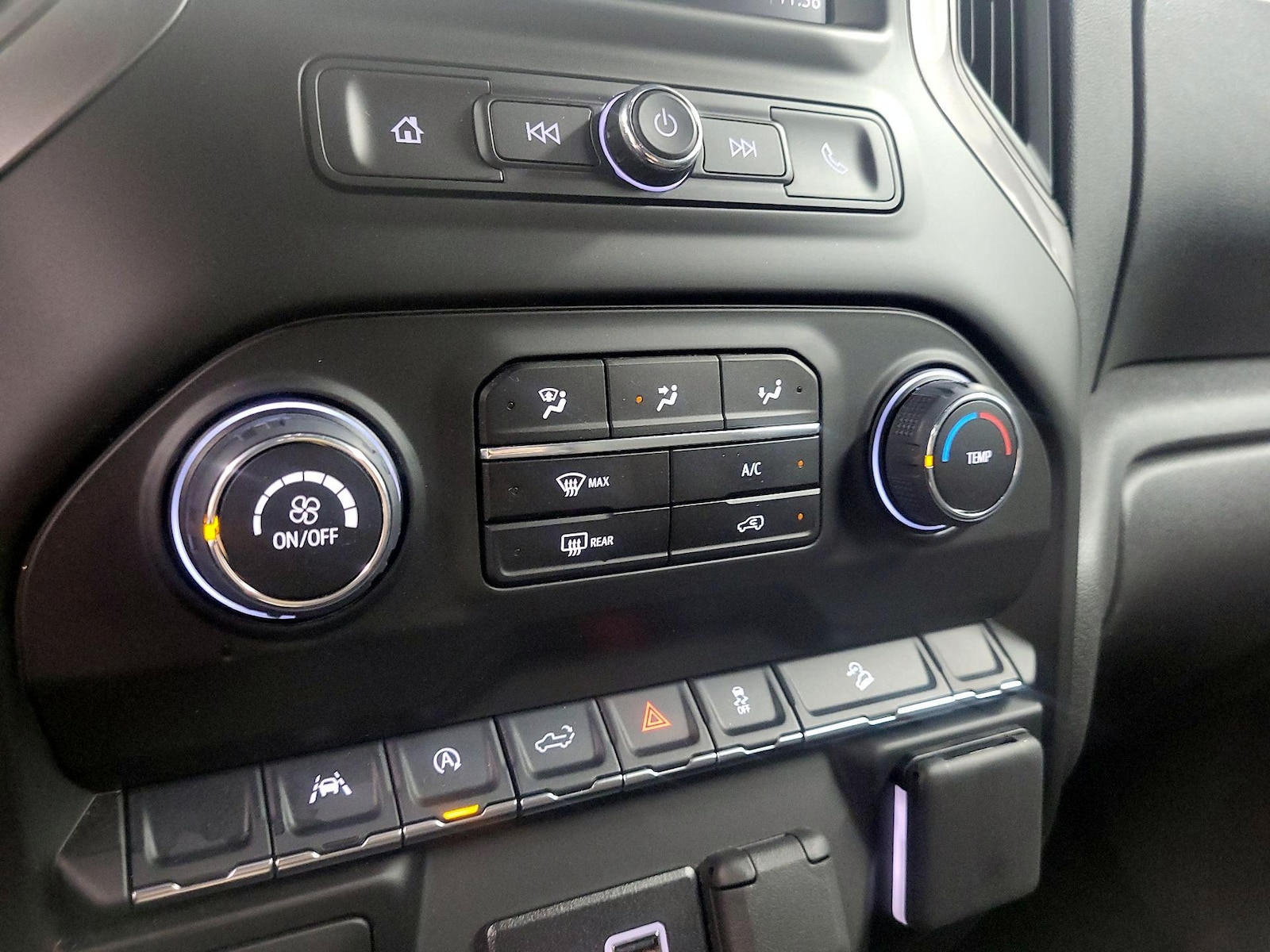 2025 Chevrolet Silverado 1500 Custom - Photo 15
