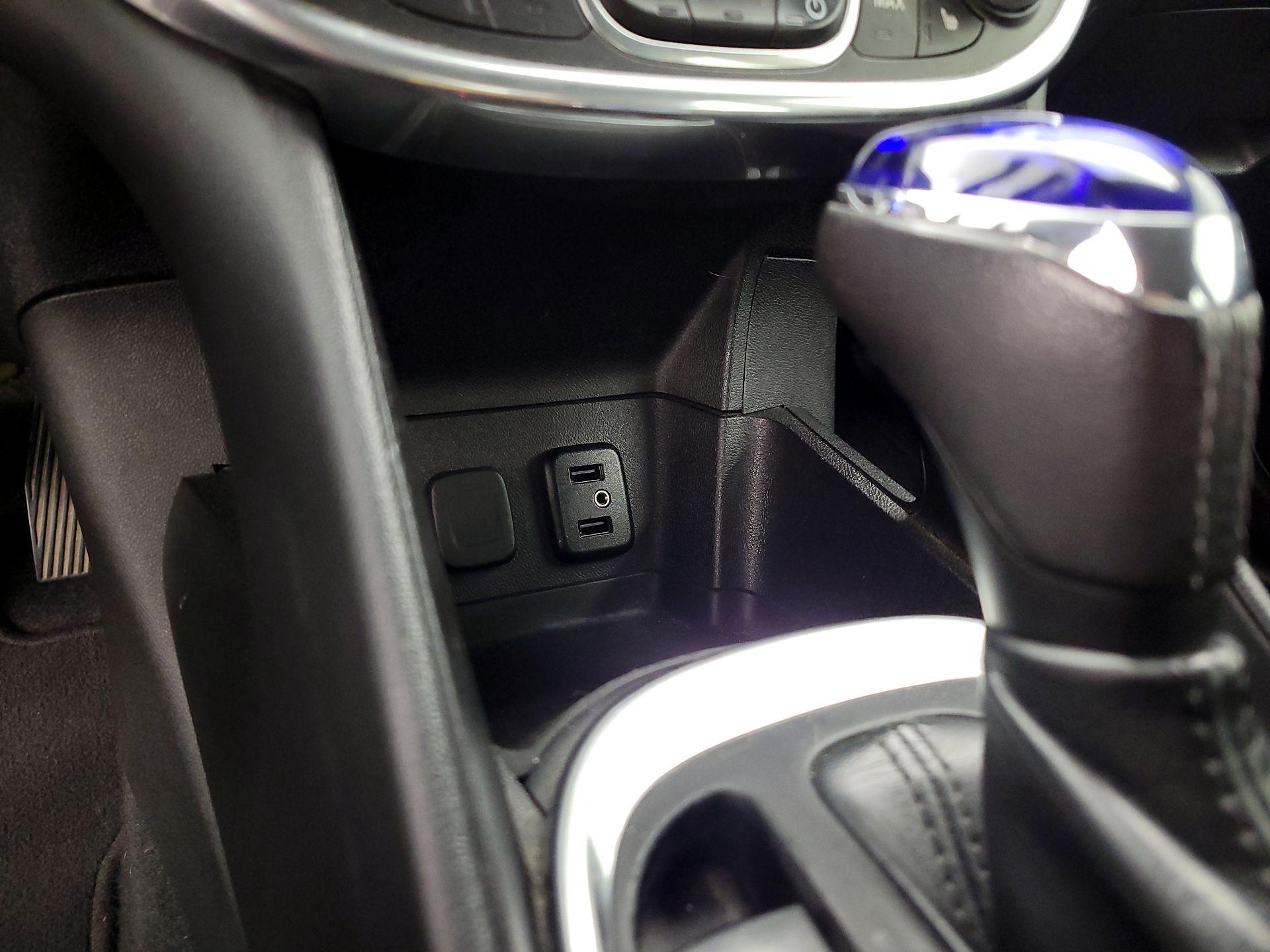 Thumbnail: 2018 Chevrolet Volt - 18