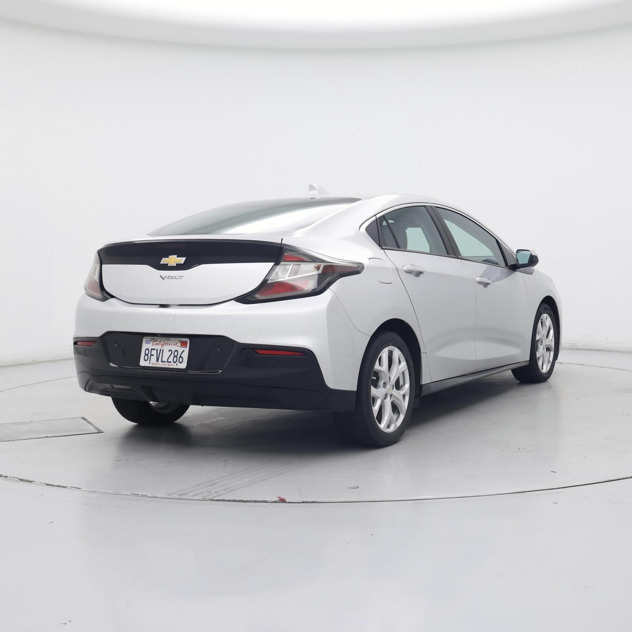 Thumbnail: 2018 Chevrolet Volt - 8