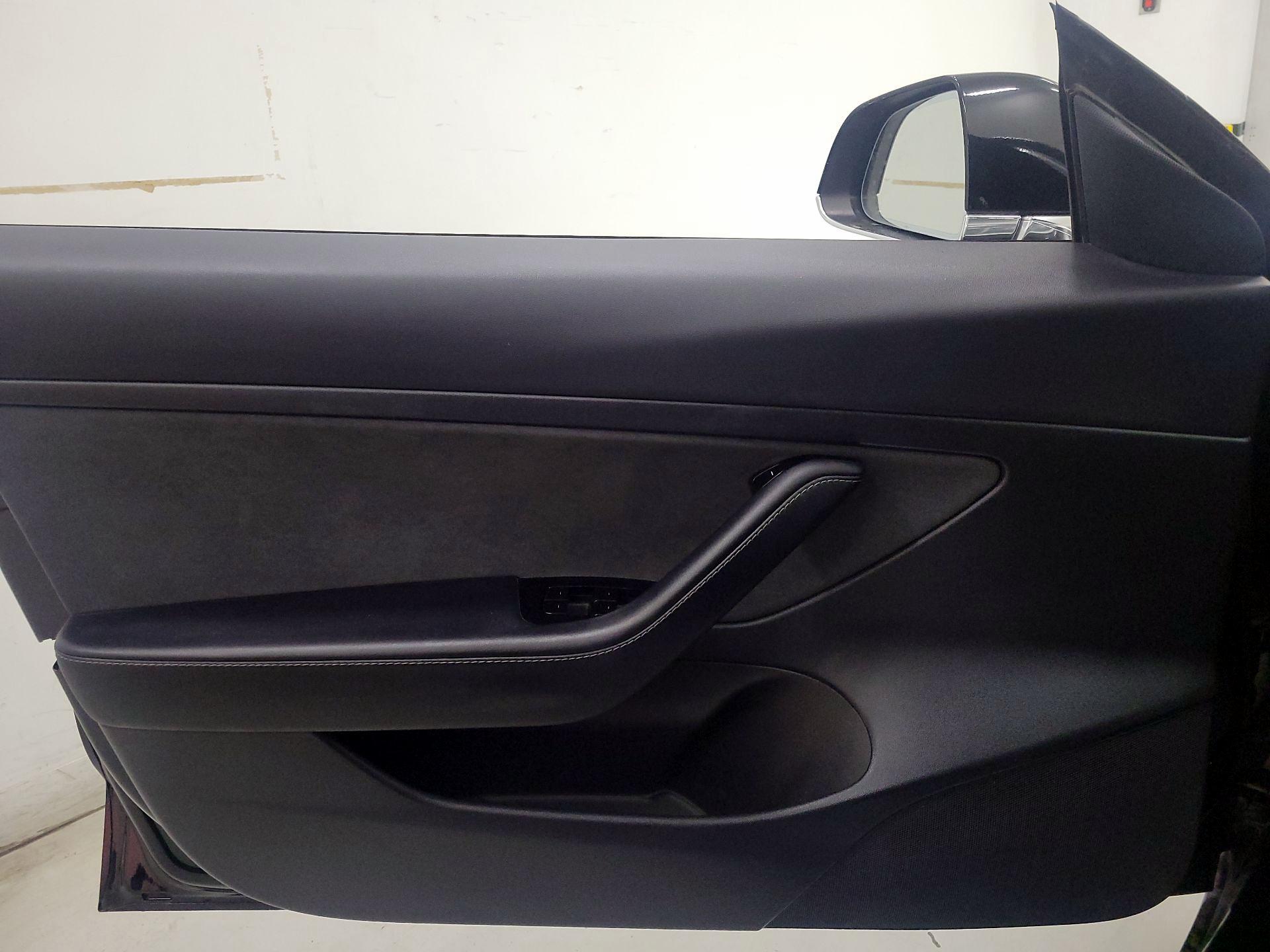 Thumbnail: 2020 Tesla Model 3 - 10
