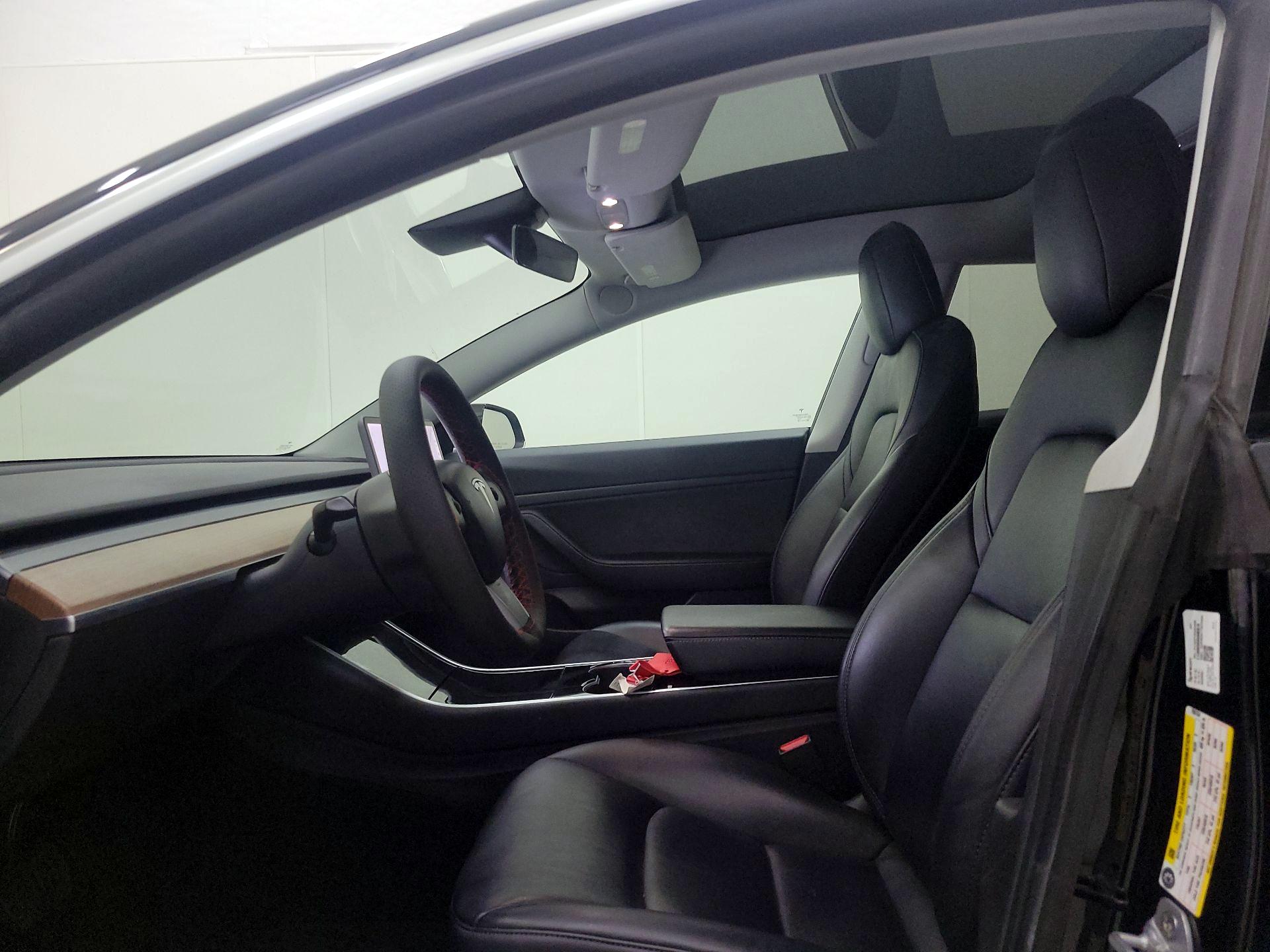 Thumbnail: 2020 Tesla Model 3 - 16