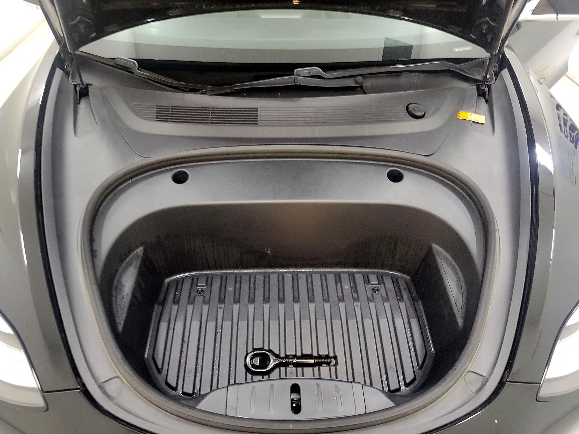 Thumbnail: 2020 Tesla Model 3 - 19