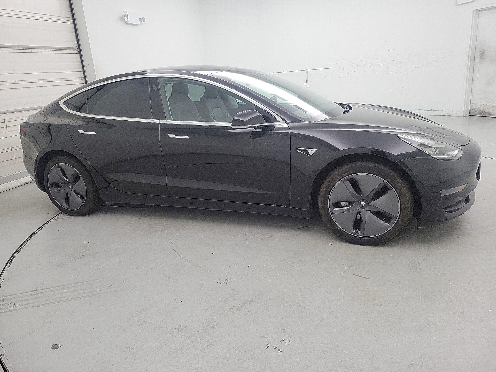 Thumbnail: 2020 Tesla Model 3 - 4