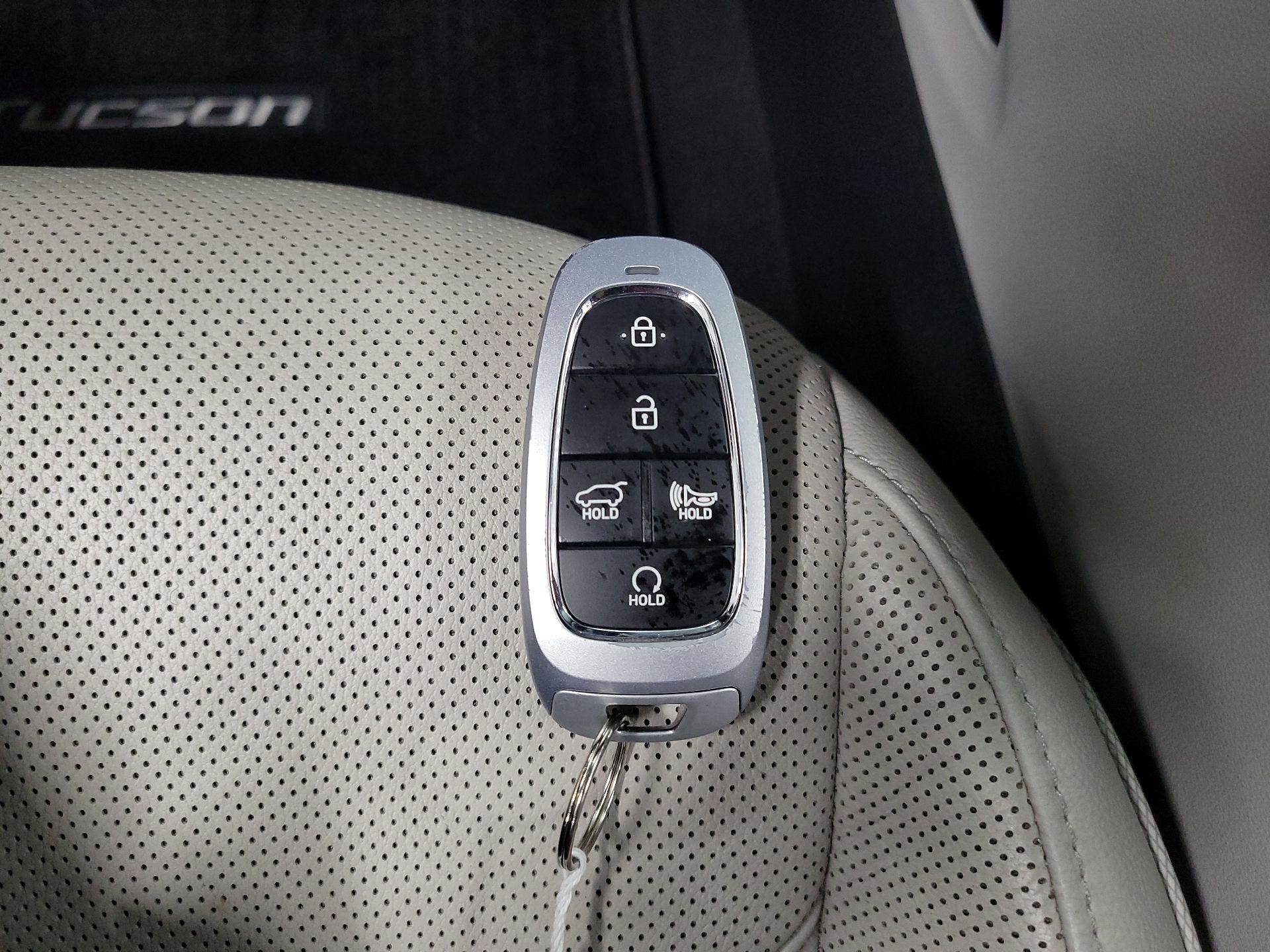 Thumbnail: 2022 Hyundai Tucson - 17