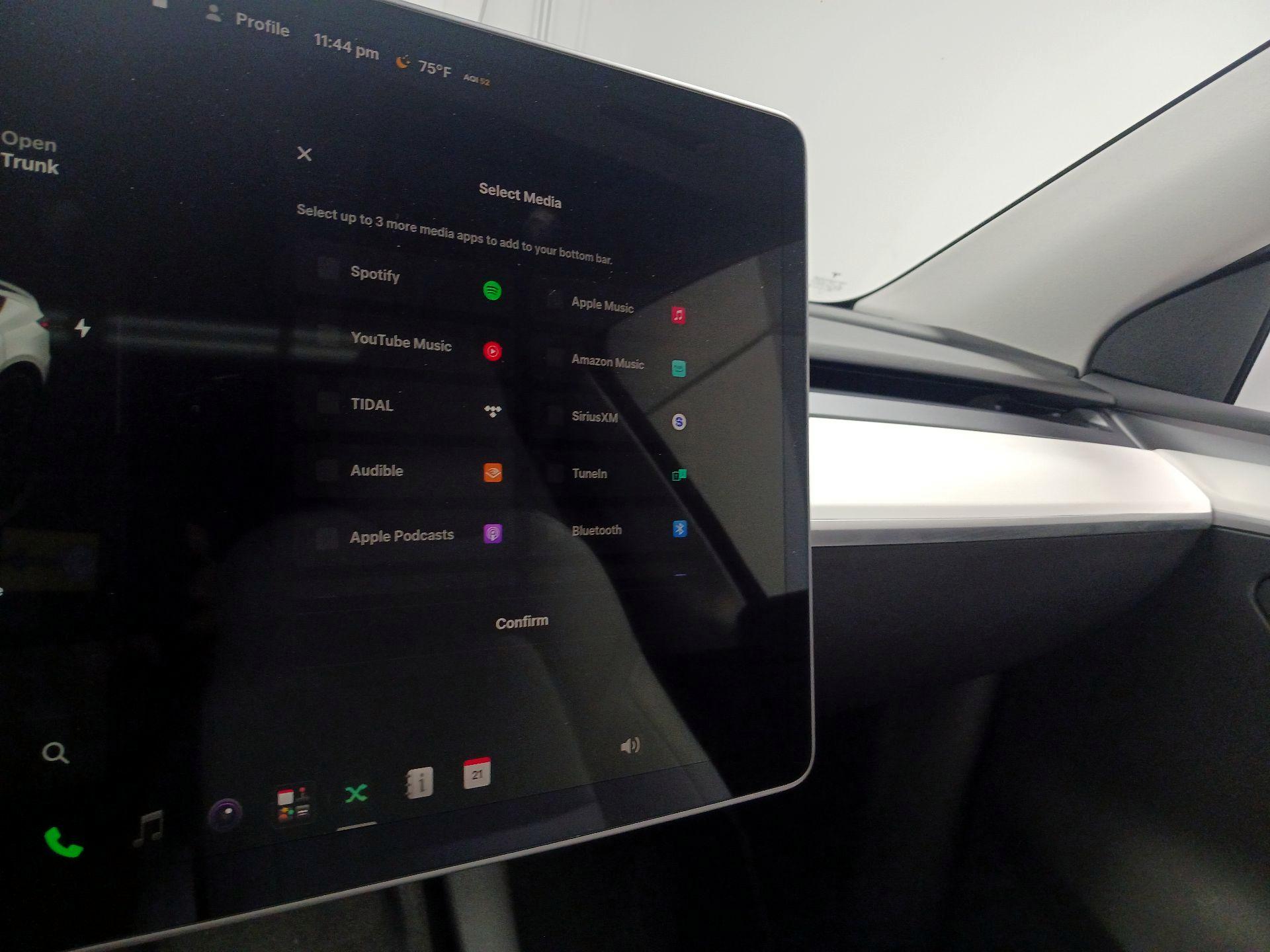 Thumbnail: 2022 Tesla Model Y - 11