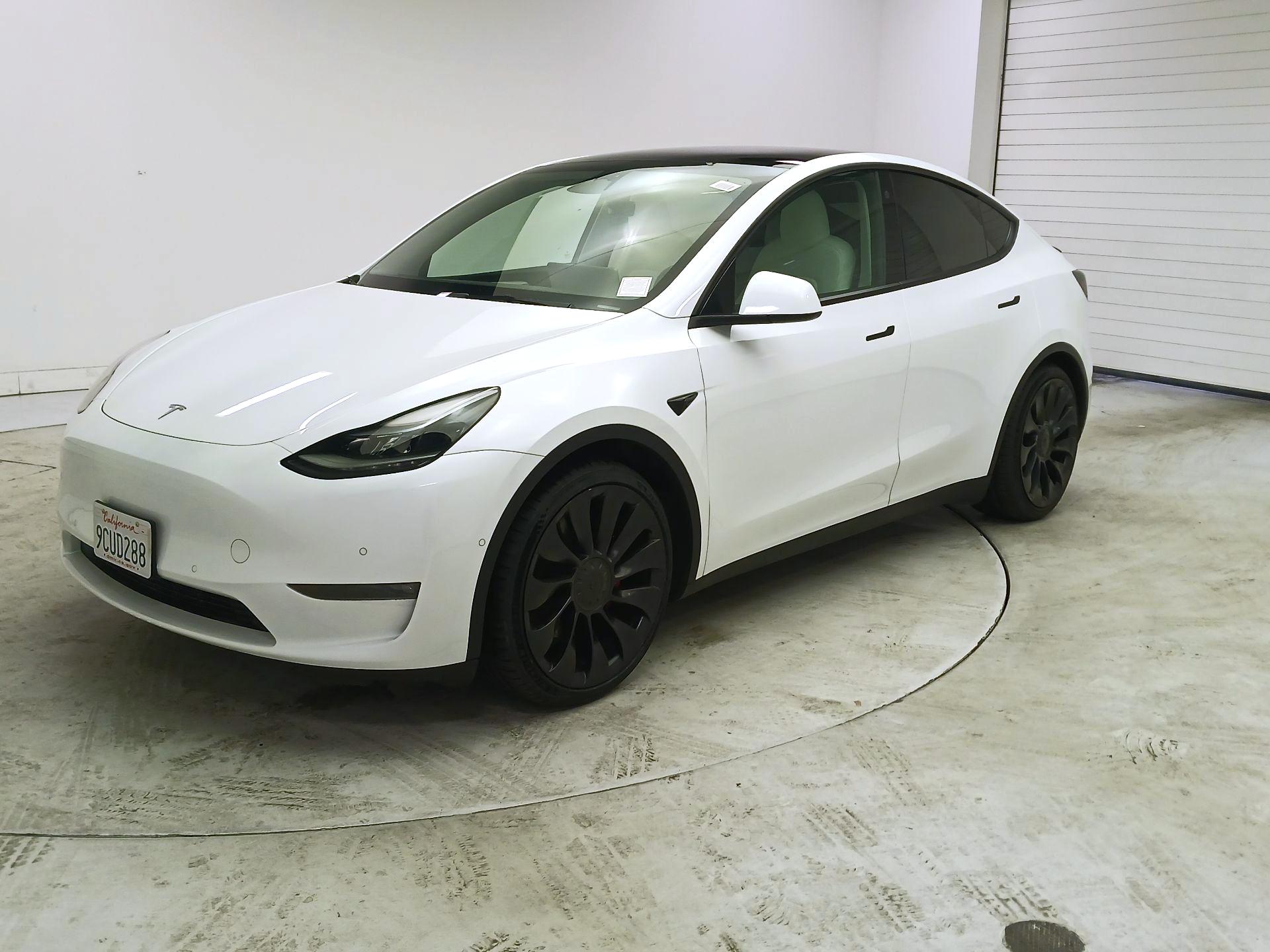 Thumbnail: 2022 Tesla Model Y - 3