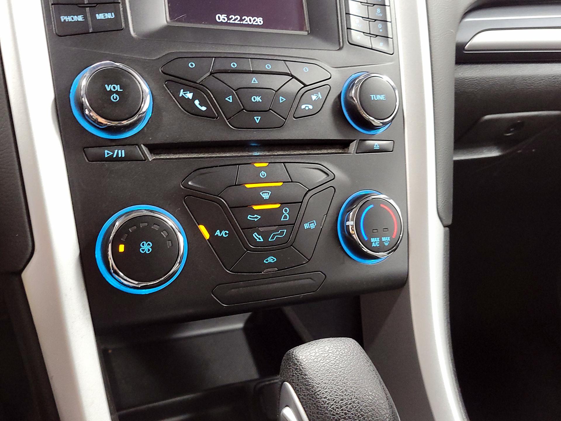 Thumbnail: 2015 Ford Fusion - 13