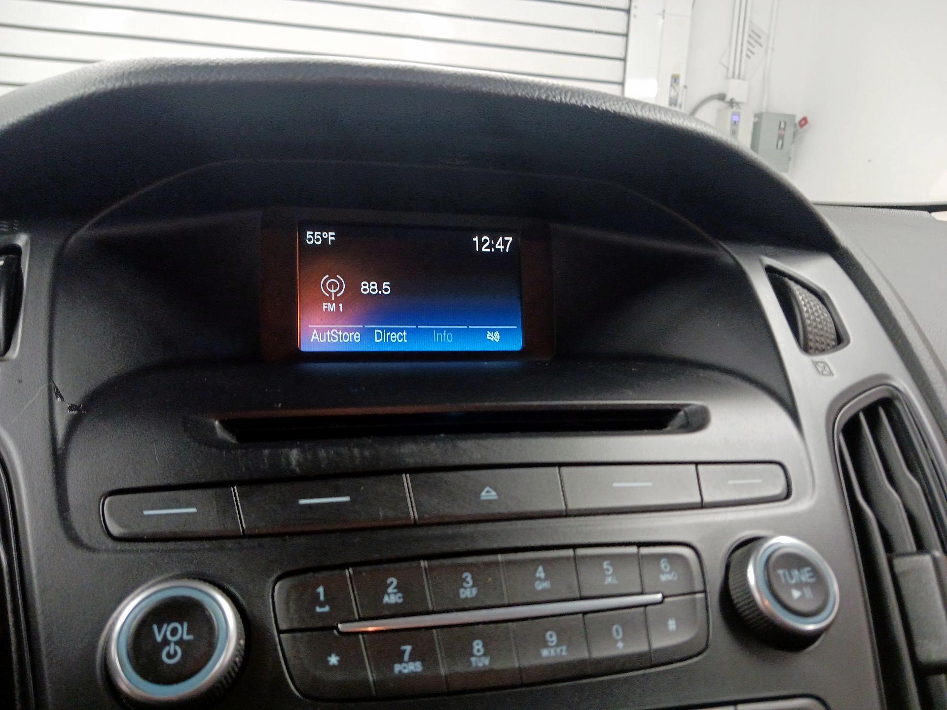 Thumbnail: 2015 Ford Focus - 11