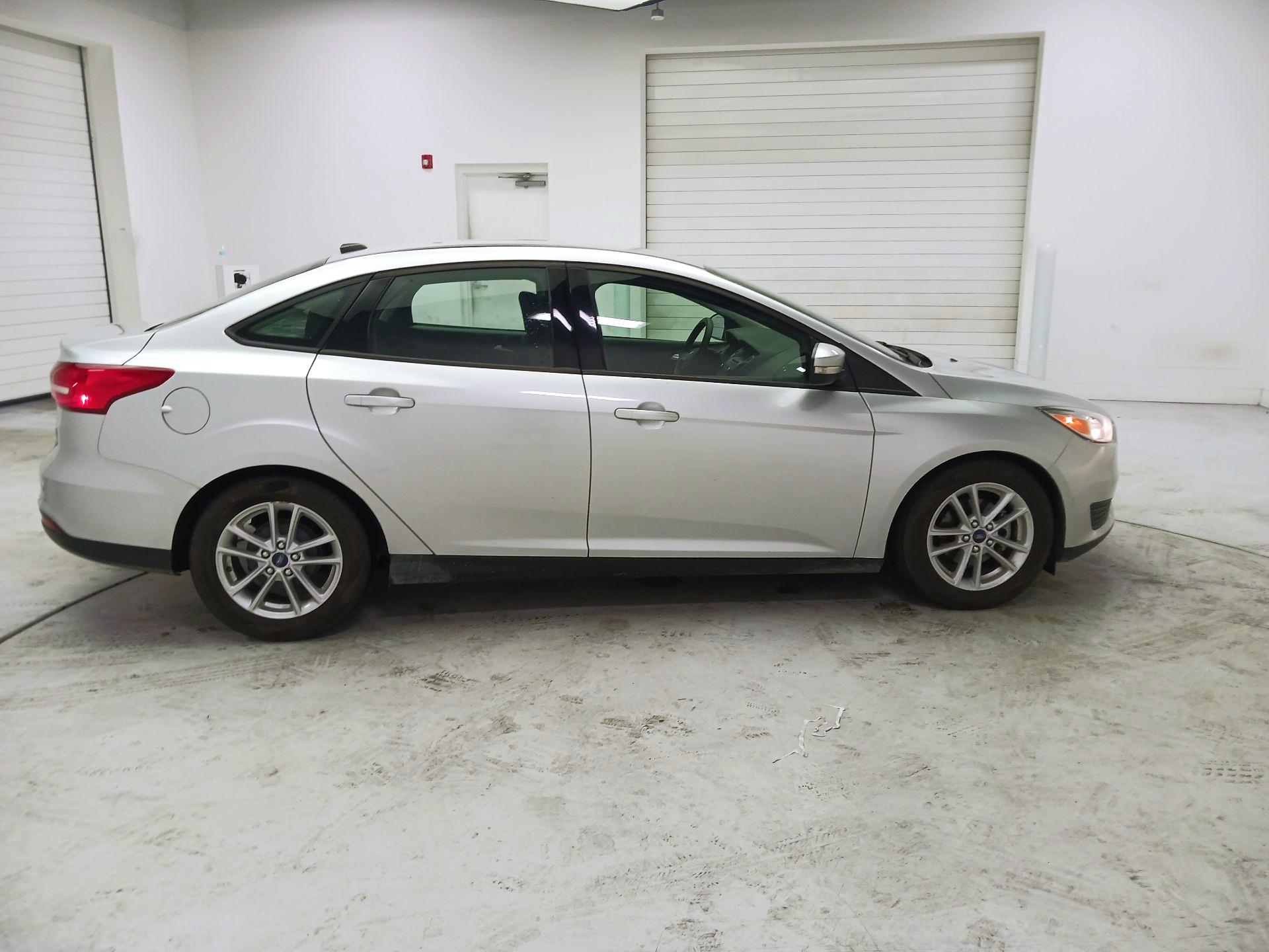 Thumbnail: 2015 Ford Focus - 4