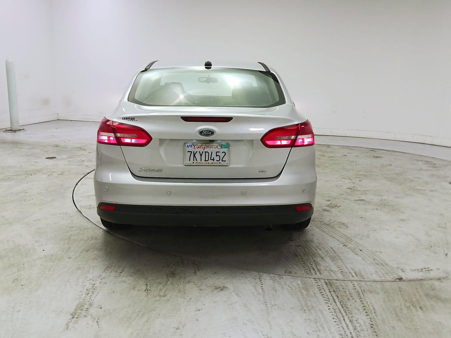 Thumbnail: 2015 Ford Focus - 6