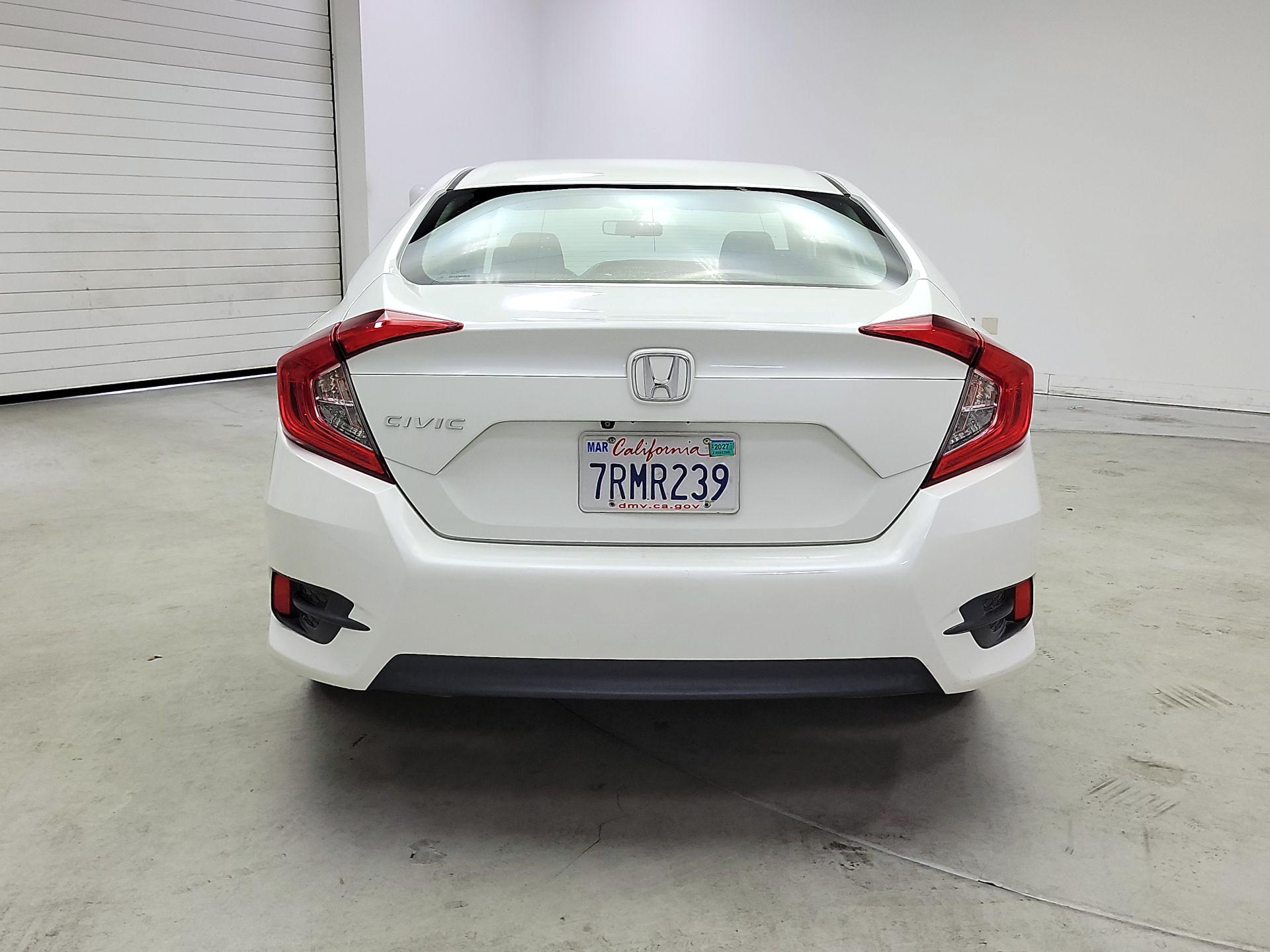 Thumbnail: 2016 Honda Civic - 6