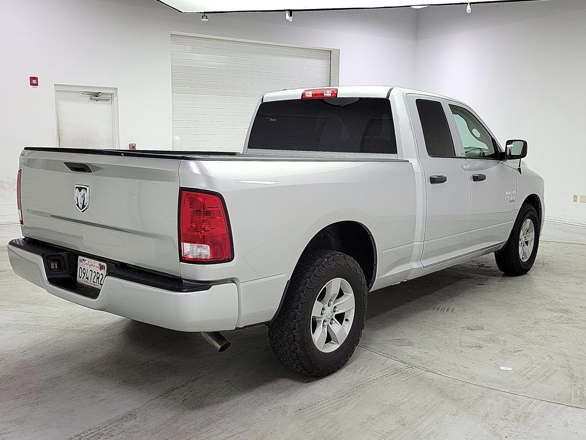 Thumbnail: 2019 RAM 1500 Classic - 5