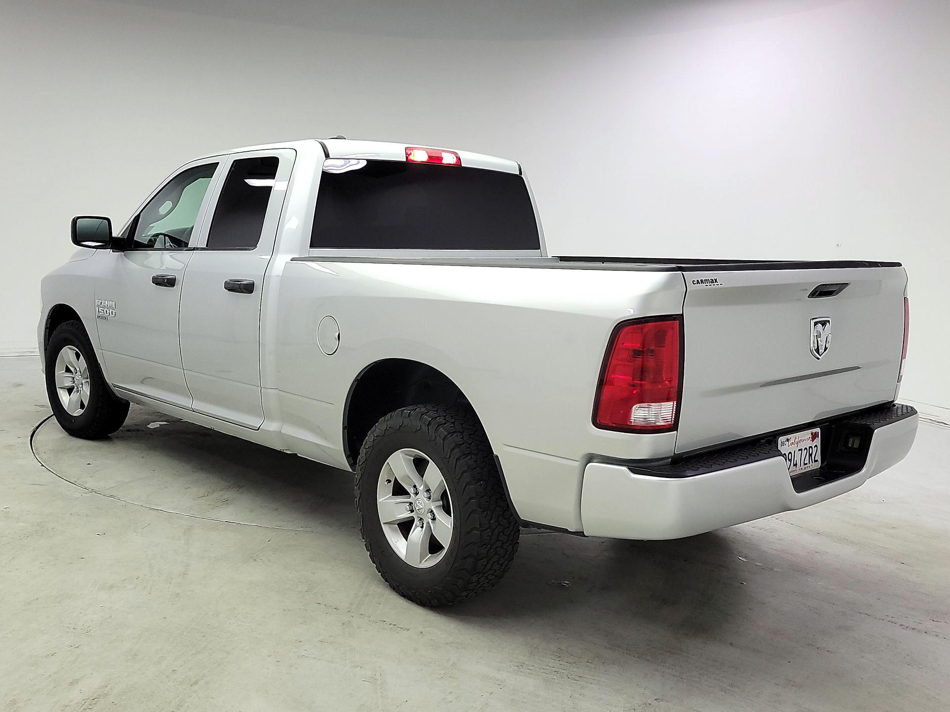 Thumbnail: 2019 RAM 1500 Classic - 7