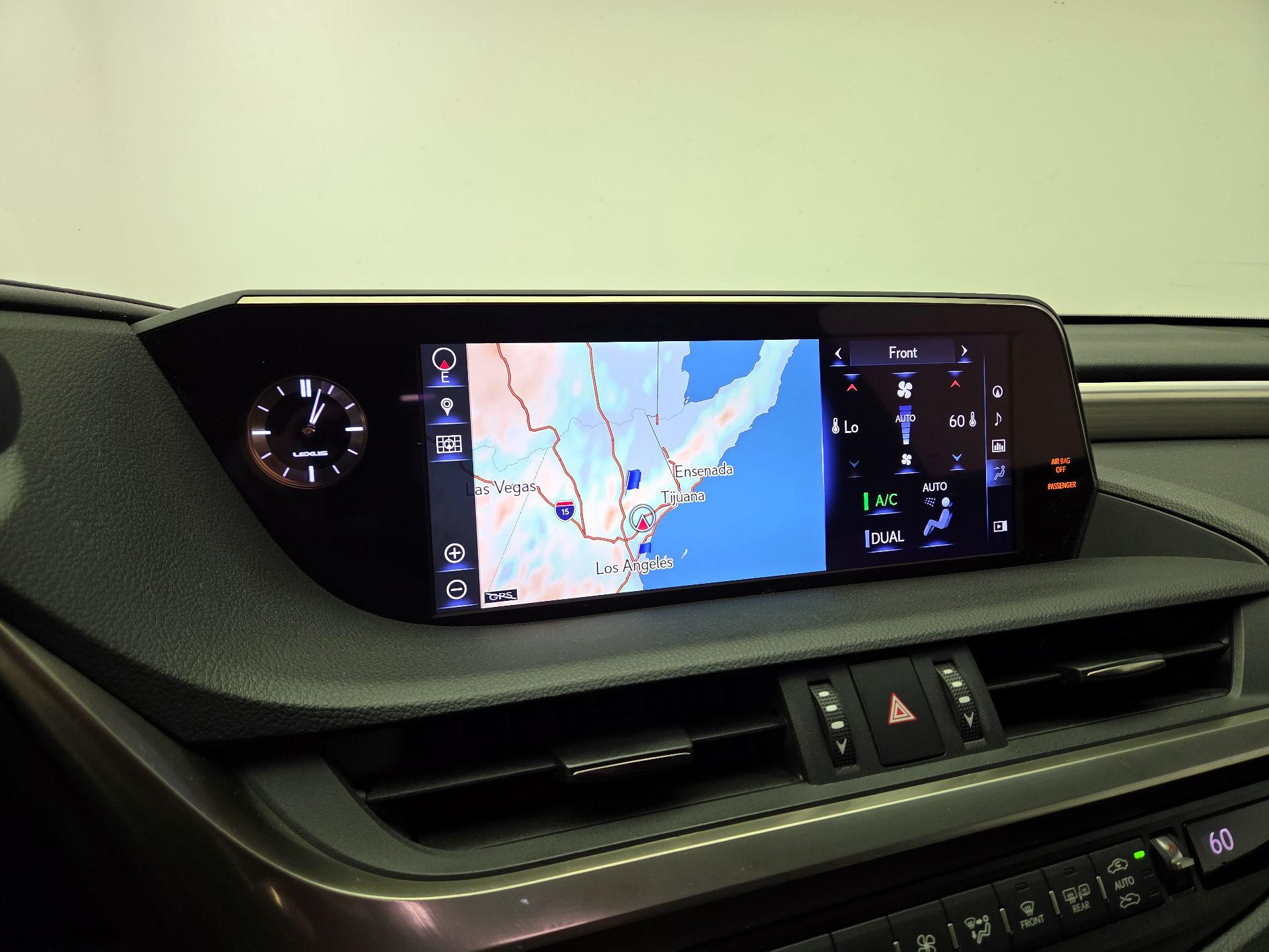 Thumbnail: 2019 Lexus ES - 12
